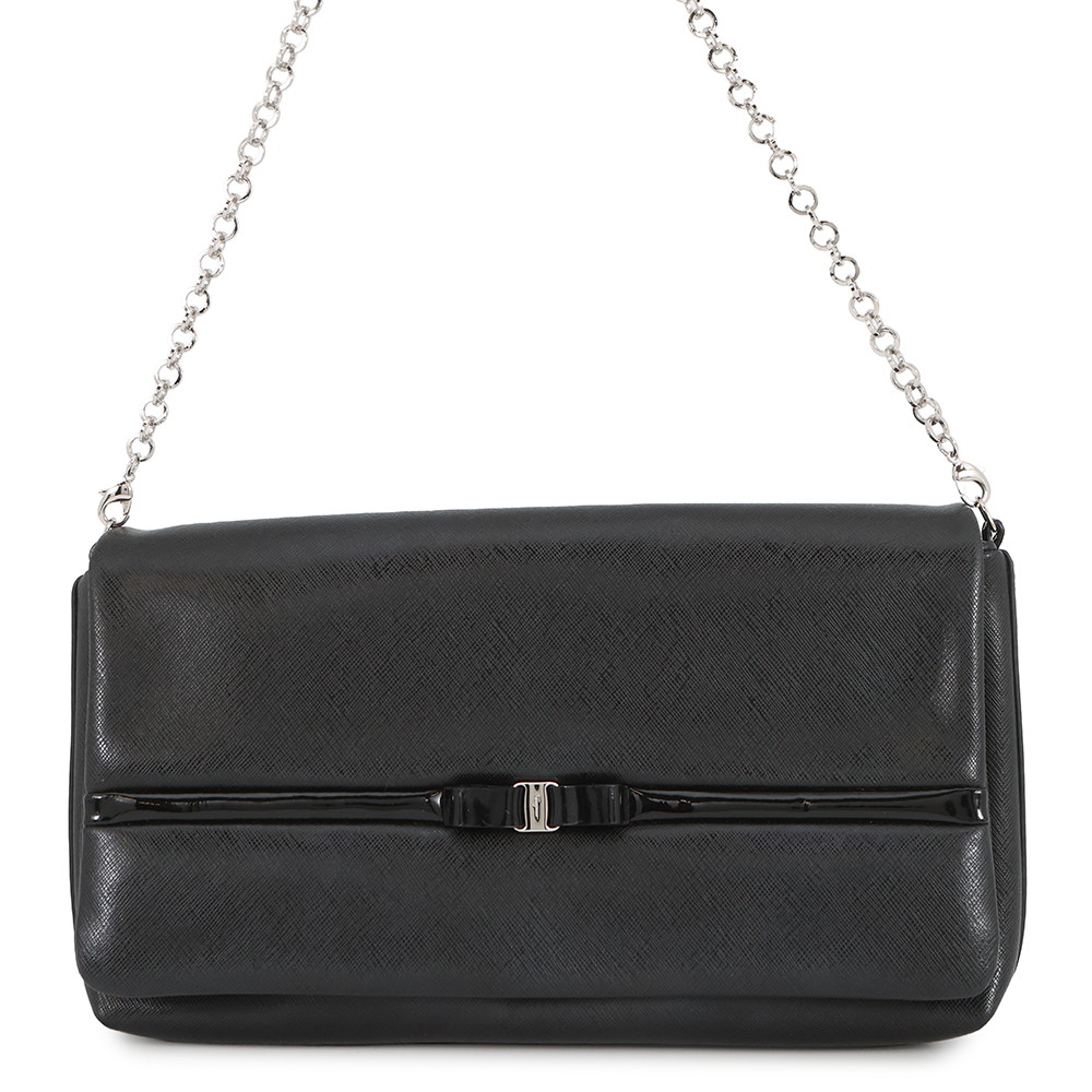 サルヴァトーレ・フェラガモ チェーンショルダーバッグ ヴァラ リボン パテント レザー 21C671 Ferragamo 黒 【安心保証】 【中古】 サルヴァトーレ・フェラガモ バッグ レディース Ferragamo BAG｜ギャラリーレア店 27,010円