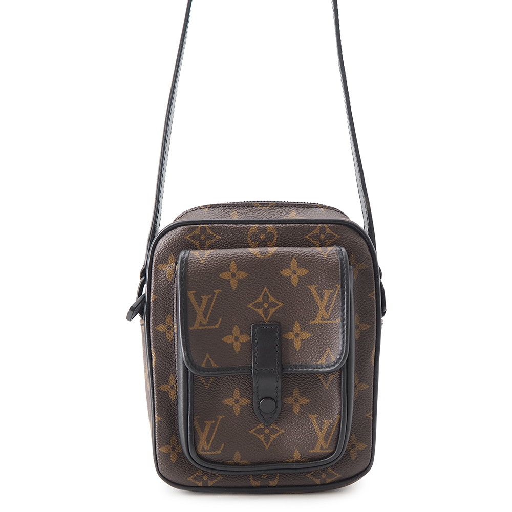 ルイヴィトン ショルダーバッグ モノグラム・マカサー クリストファー・ウエアラブル ウォレット M69404 LOUIS VUITTON 黒 黒いこと 【楽になること引きうける】 【中古】 ルイ・ヴィトン モノグラム ルイ ヴィトン 御徒面子 ルイ ヴィトン LOUIS VUITTON BAG