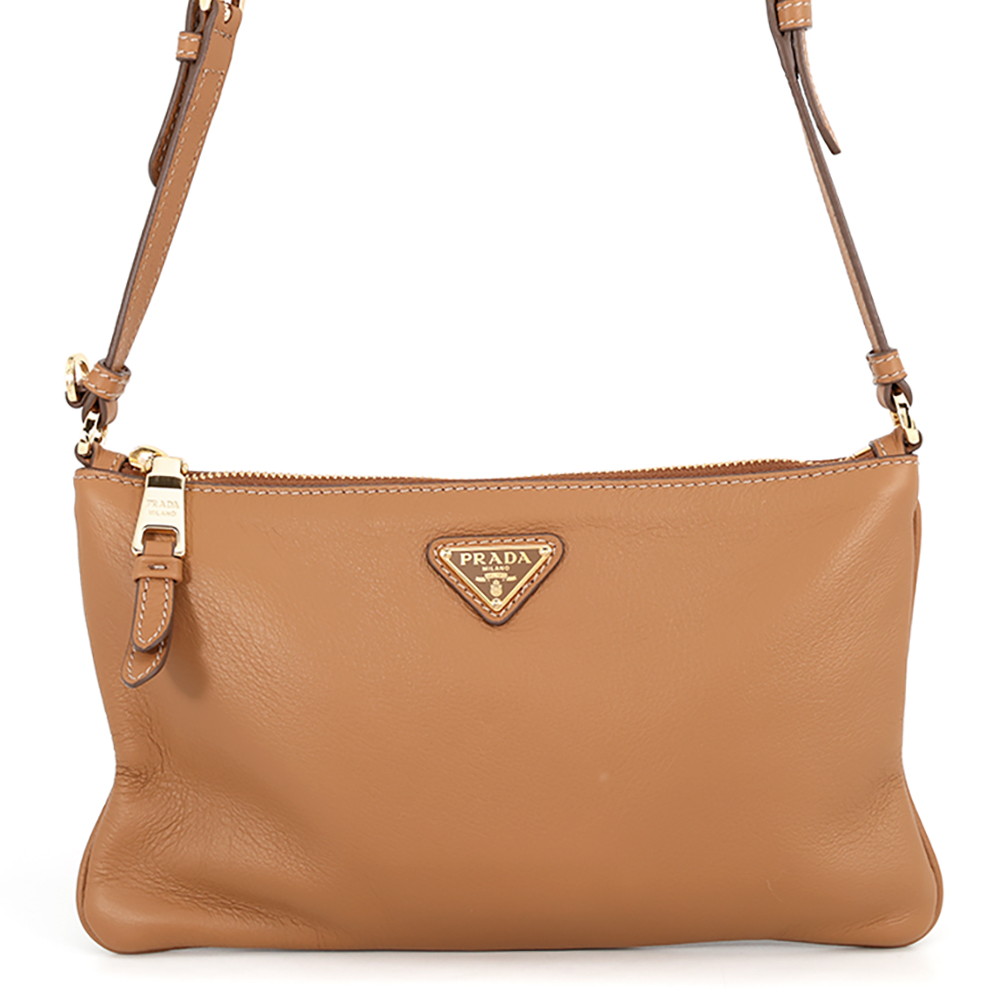 プラダ ショルダーバッグ トライアングルロゴ ソフトグレインレザー 1BC238 PRADA バッグ 【安心保証】 【中古】 プラダ バッグ PRADA BAG｜ギャラリーレア店 95,590円