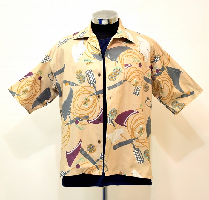 【中古】 CAL O LINE for Pilgrim Surf+Supply (キャルオーライン × ピルグリム サーフ+サプライ)VENTURA SHIRT S/S ベンチュラ シャツ コラボ 別注 幸運 総柄 半袖シャツ M Beige Surf サーファー 西海岸 ストリート アメカジ スケボー MADE IN JAPAN ハワイアン アロハ