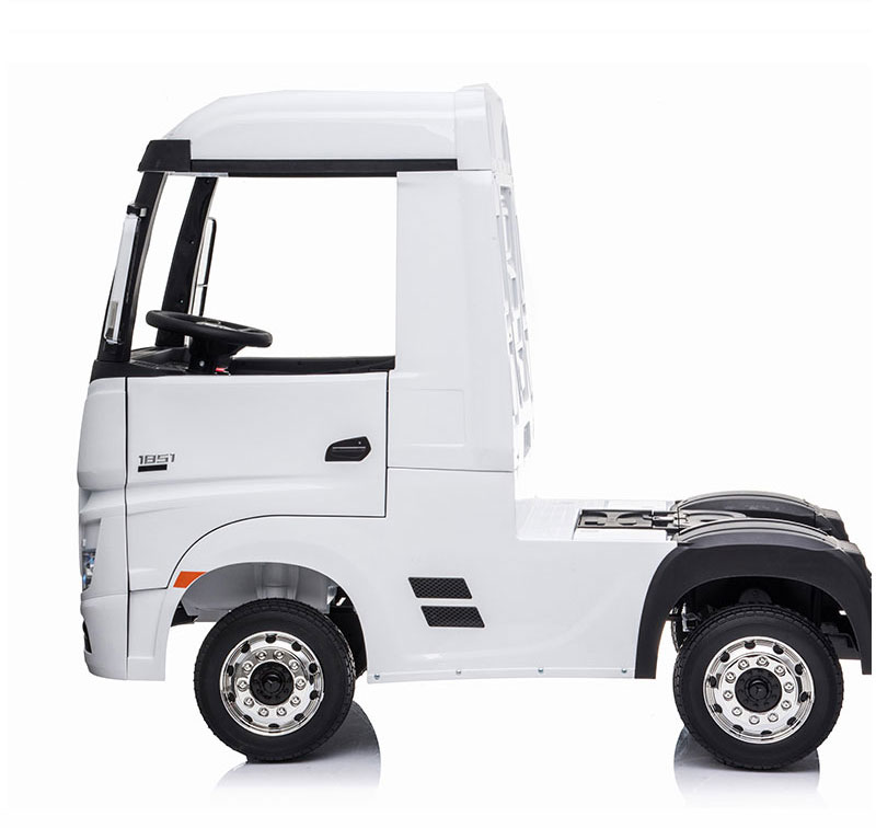 Actros 正規ライセンス品 電動乗用玩具 アクトロス 乗用ラジコン メルセデス ベンツ トラック 車 Mercedes Benz Actros ペダルとプロポで操作可能な電動ラジコンカー トラック 乗用玩具 Ribbonハンドル アクセル操作で子供も大満足 358 Green 電動乗用玩具