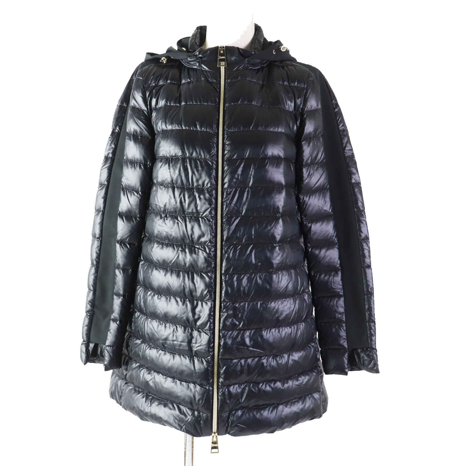 【楽天市場】極美品 Herno ヘルノ 20年製 PI089D フード付き ダウンコート／ダウンジャケット ブラック 40 ハンガー付き 正規 ...