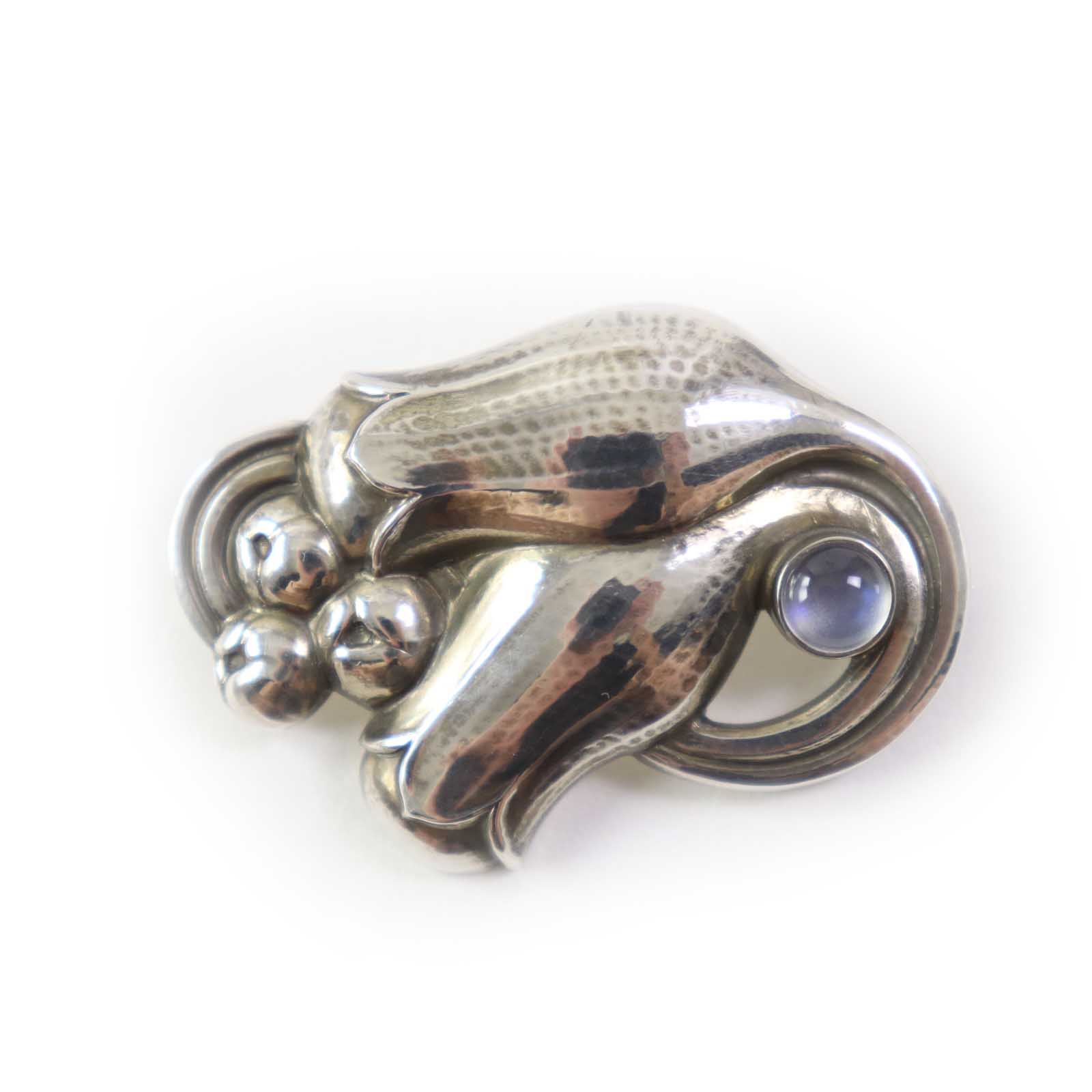 美品　ジョージジェンセン 可愛いスズラン　シルバー 花モチーフ ブローチ 楽天市場】美品△Georg Jensen ジョージジェンセン 100B SV925
