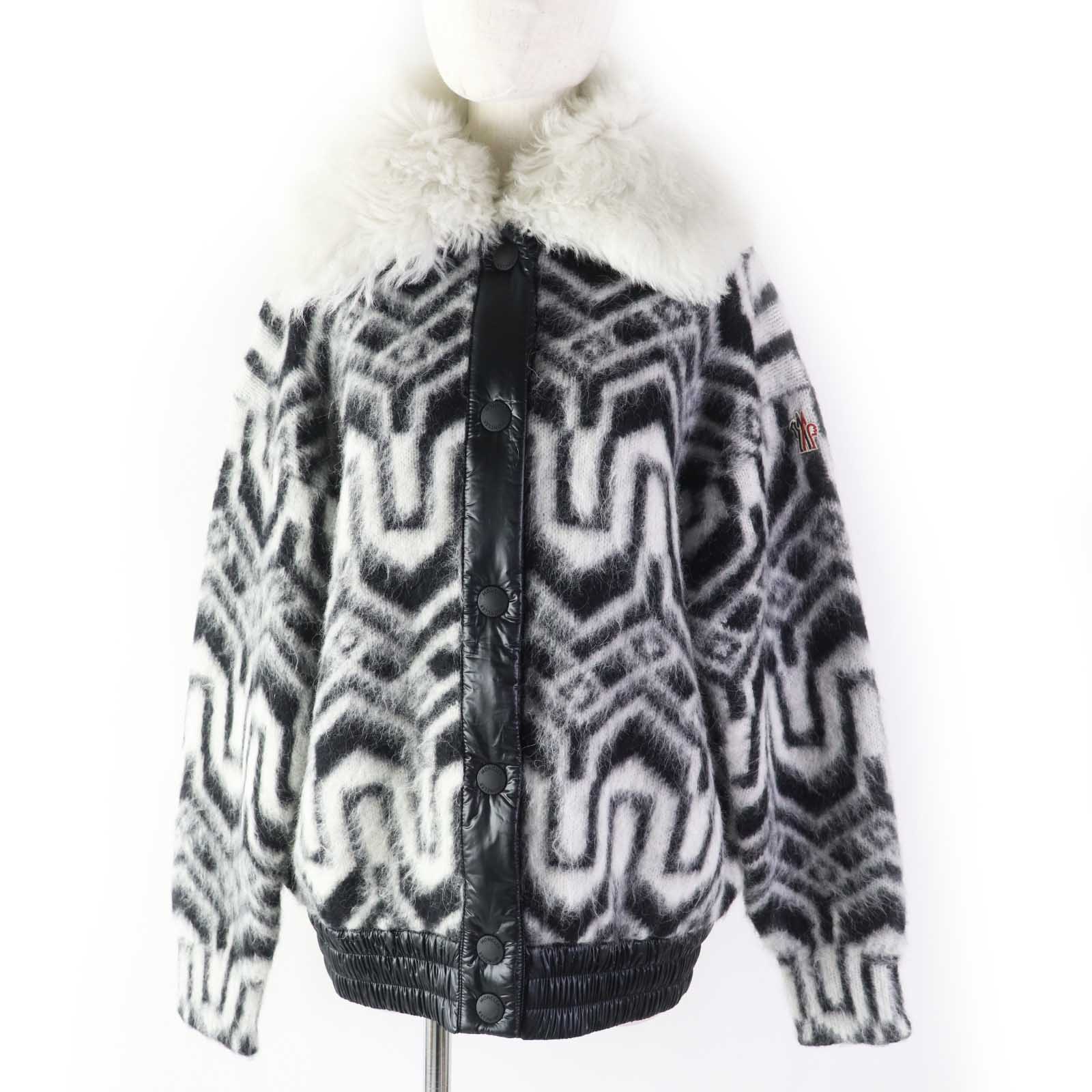 未使用品◎MONCLER GRENOBLE モンクレールグルノーブル 22-23AW CARDIGAN TRICOT 襟ダウン・襟リアルファー付き 長袖 ニットカーディガン ブラック ホワイト S 正規品 レディース【中古】｜衣類＆ブランドリサイクル GREEN
