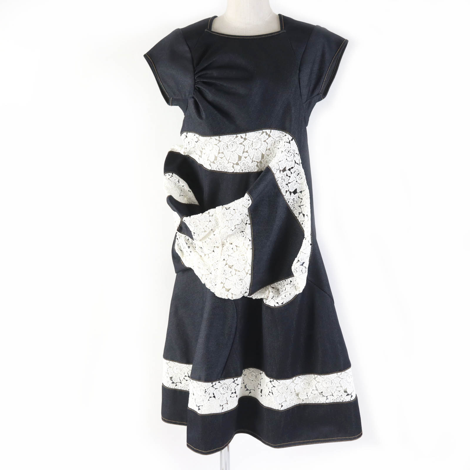 極美品☆JUNYA WATANABE COMME des GARCONS ジュンヤワタナベコムデギャルソン XB-O008 ポリエステル レース切替 デニム ワンピース インディゴ XS 日本製 正規品 レディース【中古】 20,075円