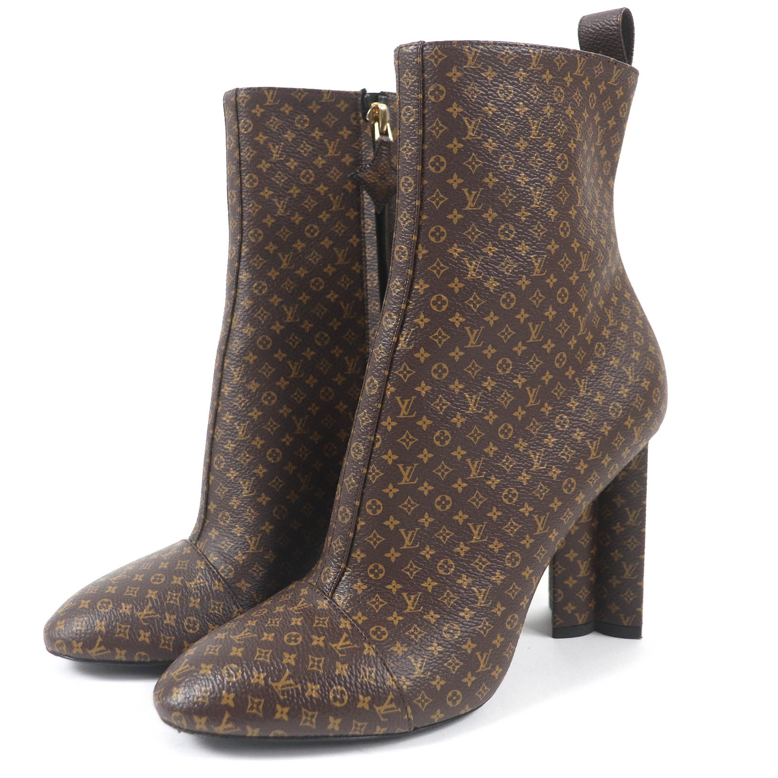 美品　LOUIS VUITTON スタッズ付きアンクルブーツ　24cm 37 美品 LOUIS VUITTON スタッズ付きアンクルブーツ 24cm 37 【公式通販】