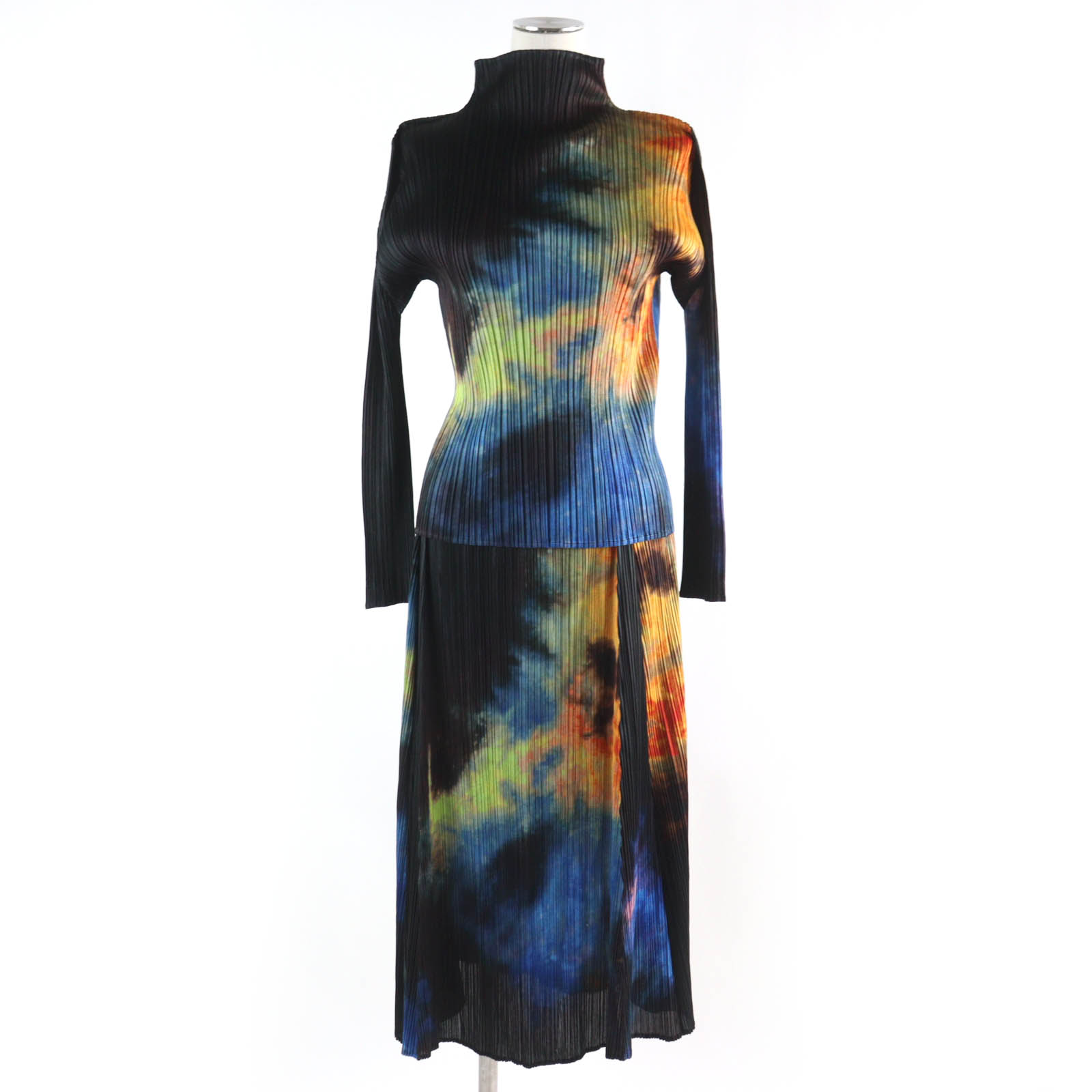 極美品☆PLEATS PLEASE 筋目プリーズ イッセイミヤケ PP61-JK501 PP61-JG503 タイダイグラデーションプリント 長袖トップス・ロングスカート セットアップ 黒いこと マルチ色つや 3 日本製 定め事品 レディース【中古】