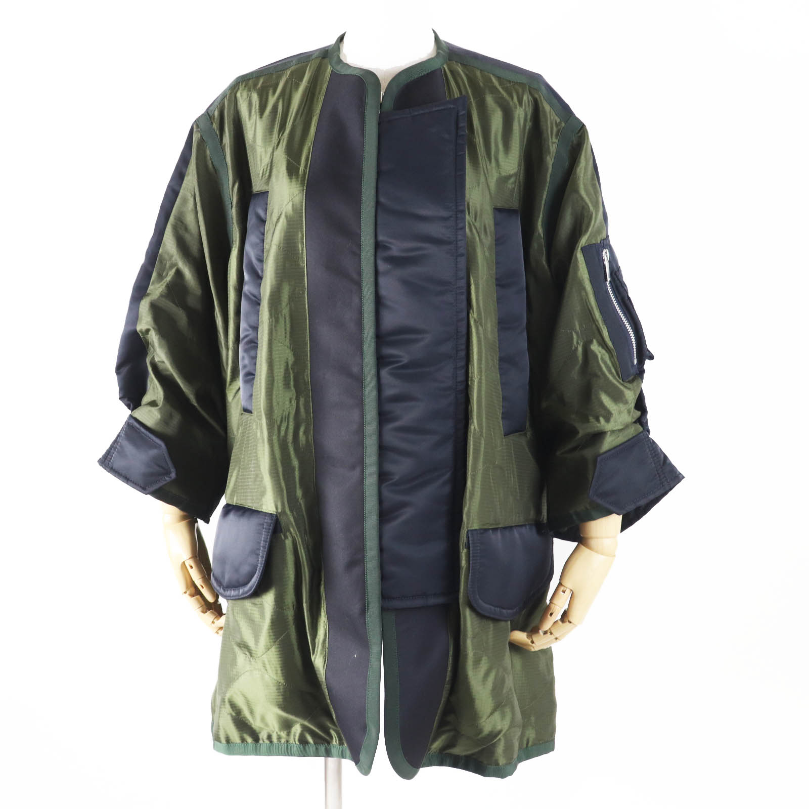 極美品◎Sacai サカイ 23SS 23-06477 Quilted Jacket ジップアップ 上衣 カーキ 黒いこと 1 日本製 置き目品 レディース【中古】