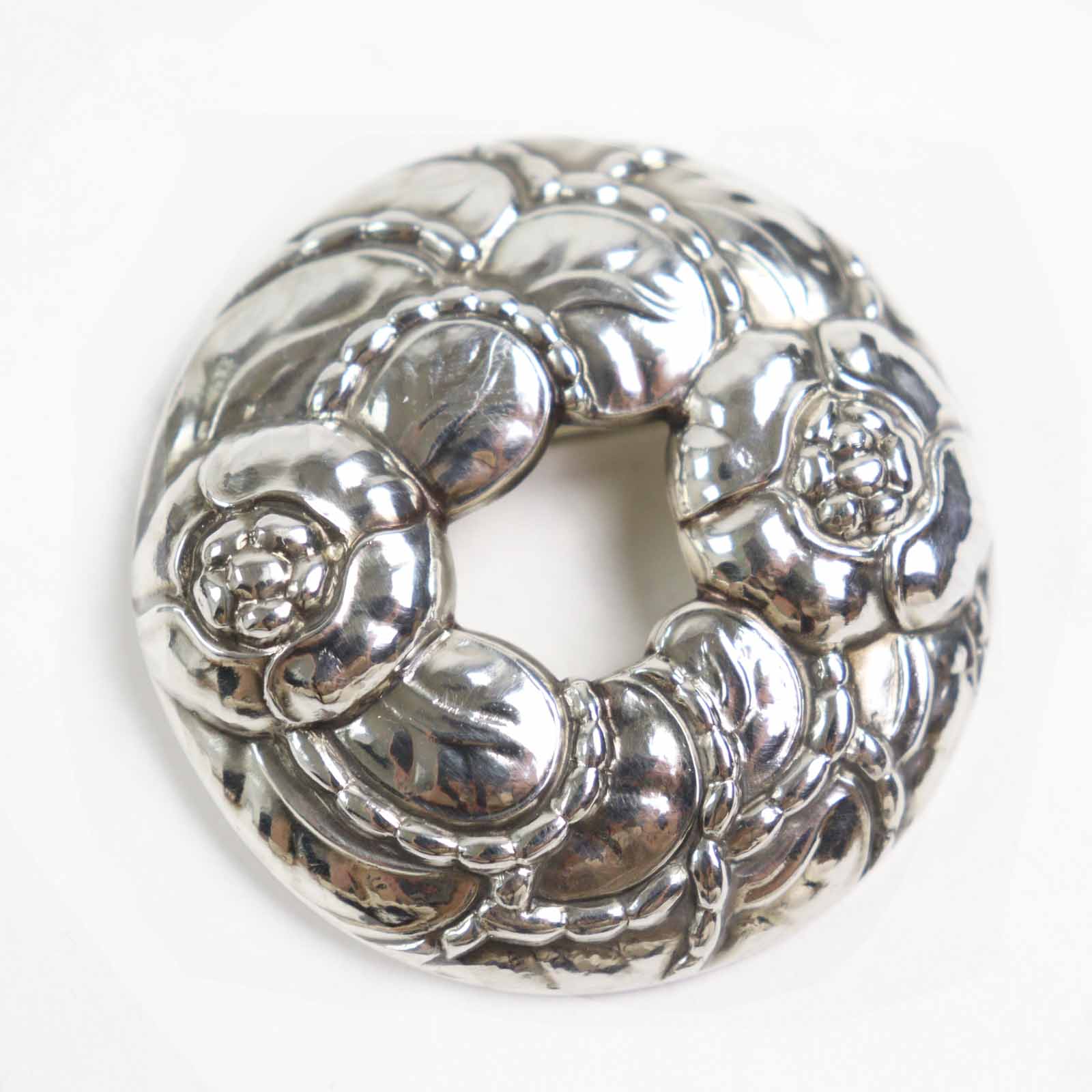 【希少・美品】ジョージジェンセン #71 アメジスト ブローチ SV925 箱付 希少・美品】ジョージジェンセン #71 アメジスト ブローチ SV925 箱付