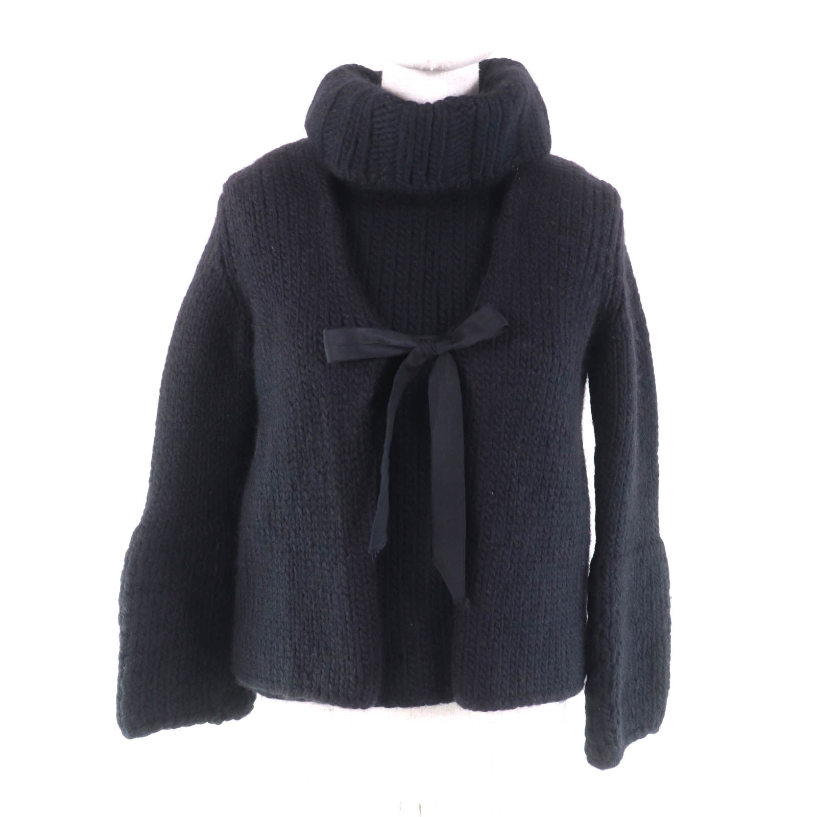 美品★GUCCI グッチ 104561 Vネックカーディガン＋ノースリニット 2点set 厚手 ニット アンサンブル ブラック S イタリア製 正規品 レディース【中古】｜衣類＆ブランドリサイクル GREEN
