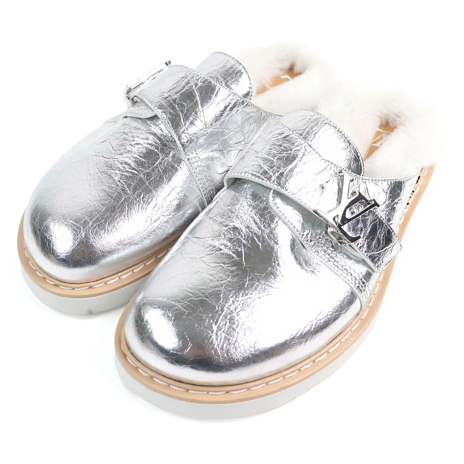 極美品○LOUIS VUITTON ルイヴィトン 1A9INM LVイージー・ライン レザー LVイニシャルベルト付き モノグラムフラワー メタリック スリッポン サンダル シルバー 7 イタリア製 メンズ【中古】