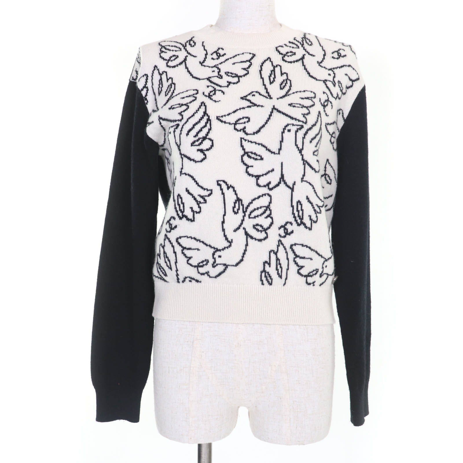 美品☆CHANEL シャネル 22C P72116K10346 カシミヤ ココマーク 長袖 ニット トップス ホワイト ブラック 34 レディース【中古】｜衣類＆ブランドリサイクル GREEN
