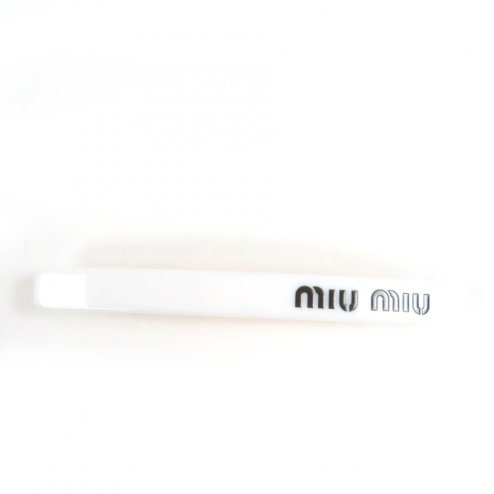 極美品☆MIUMIU ミュウミュウ 51F125 ロゴ入り バレッタ ヘアアクセサリー ホワイト ブラック 箱・保存袋付き イタリア製 レディース【中古】|衣類&ブランドリサイクル GREEN