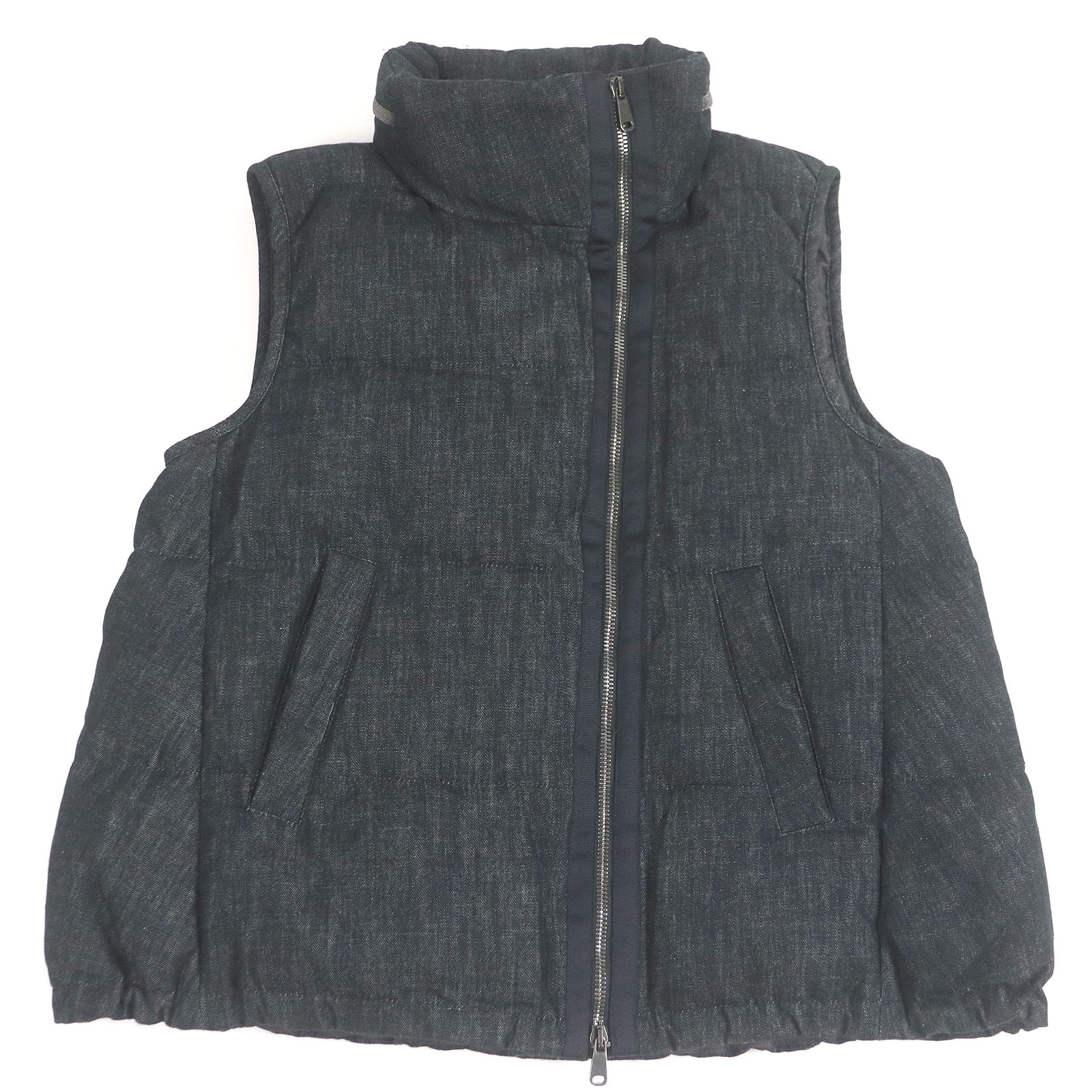 【美品】BRUNELLO CUCINELLI ネイビー ダウンベスト Mサイズ メンズ 向け ネイビーブルー ライトウェイト ダウンベスト