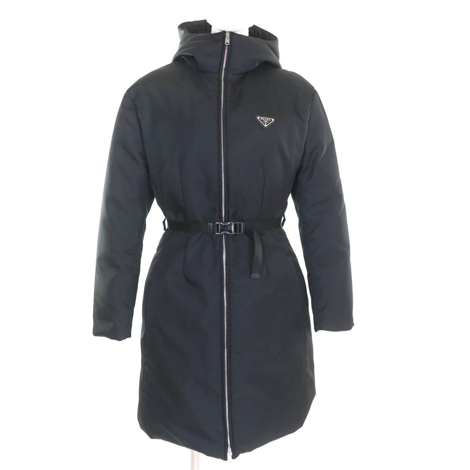 新品同様　プラダ　PRADA　ショートダウン　ダウンジャケット　ブラック　ロゴ PRADA（プラダ） ダウンジャケット レディース ダウン ショートダウン