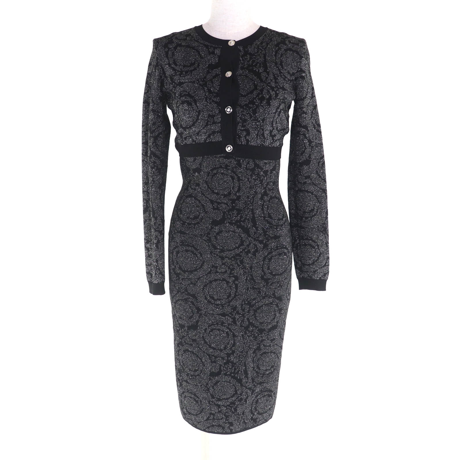極美品★VERSACE ヴェルサーチ 2023年製 1011020/1011396 メデューサ バロッコ ルレックスニット ジレー＋キャミワンピース セットアップ 黒いこと しろがね色 鉄道車両デ：36/ワンピ：40 イタリア製 定め事品 レディース【中古】