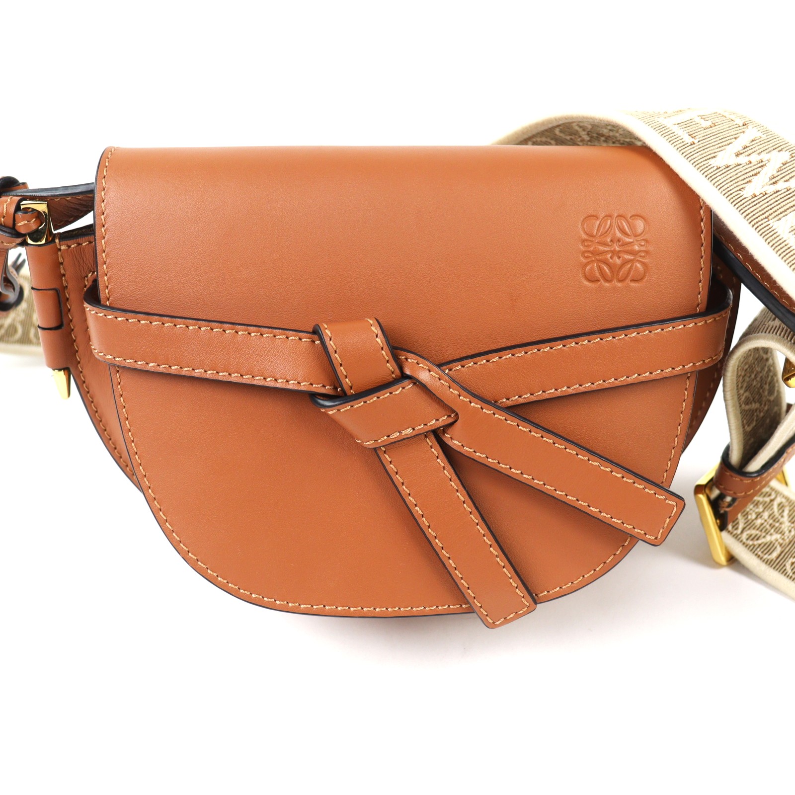 極美品△LOEWE ロエベ A650N46X13 ゲートデュアル ソフトカーフスキン アナグラム ポシェット ミニ ショルダーバッグ ロゴジャガード タン 保存袋付き スペイン製 レディース【中古】