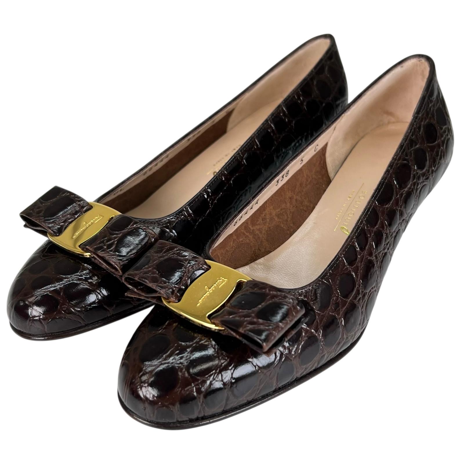 極美品▲Salvatore Ferragamo サルヴァトーレフェラガモ VARA クロコダイル型押し ヴァラリボン パンプス ブラウン ゴールド金具 5 イタリア製 レディース【中古】