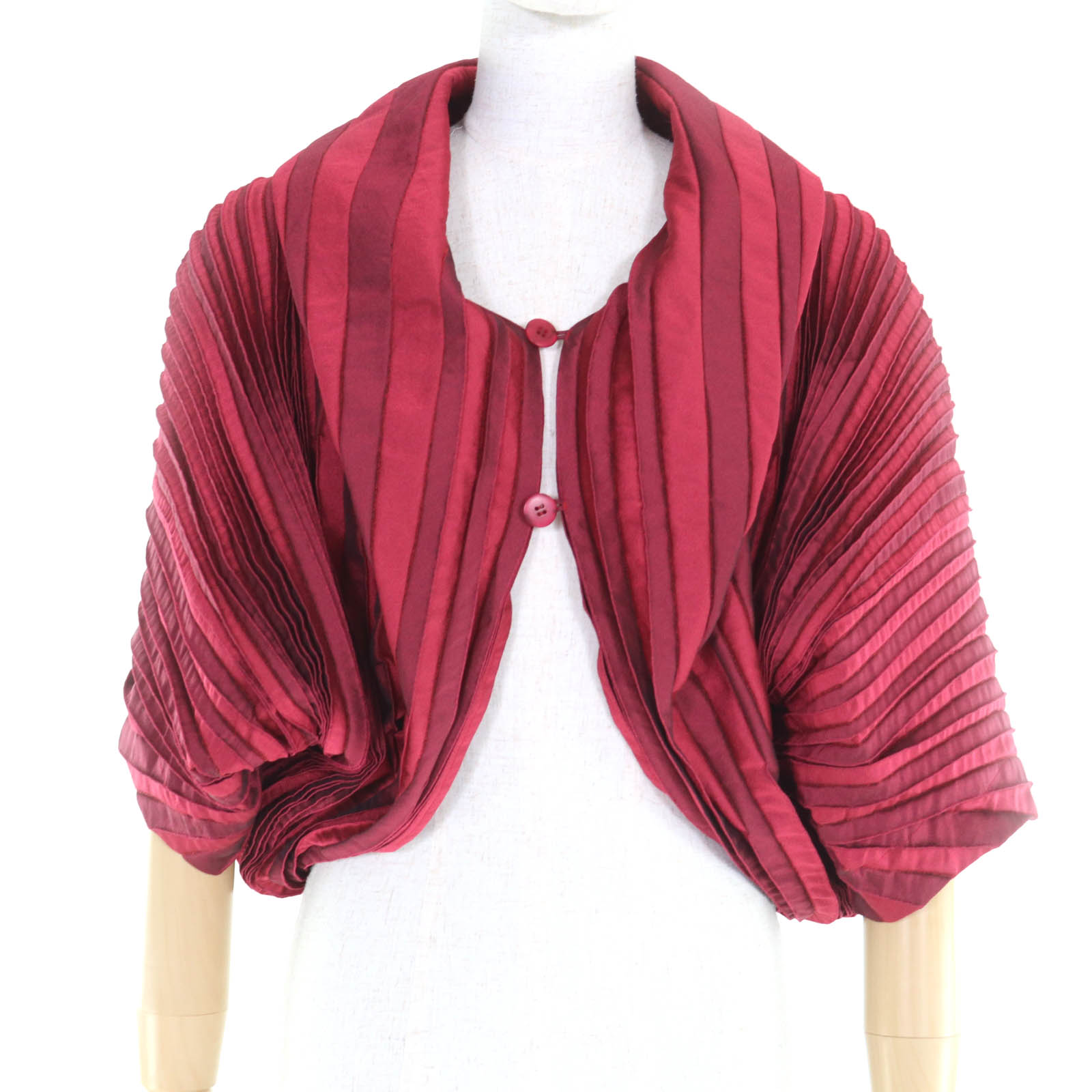 極美品◇ISSEY MIYAKE イッセイミヤケ 3Dスチーム ストレッチ プリーツ 変型 ボレロ カーディガン レッド系 2 日本製 正規品 レディース【中古】