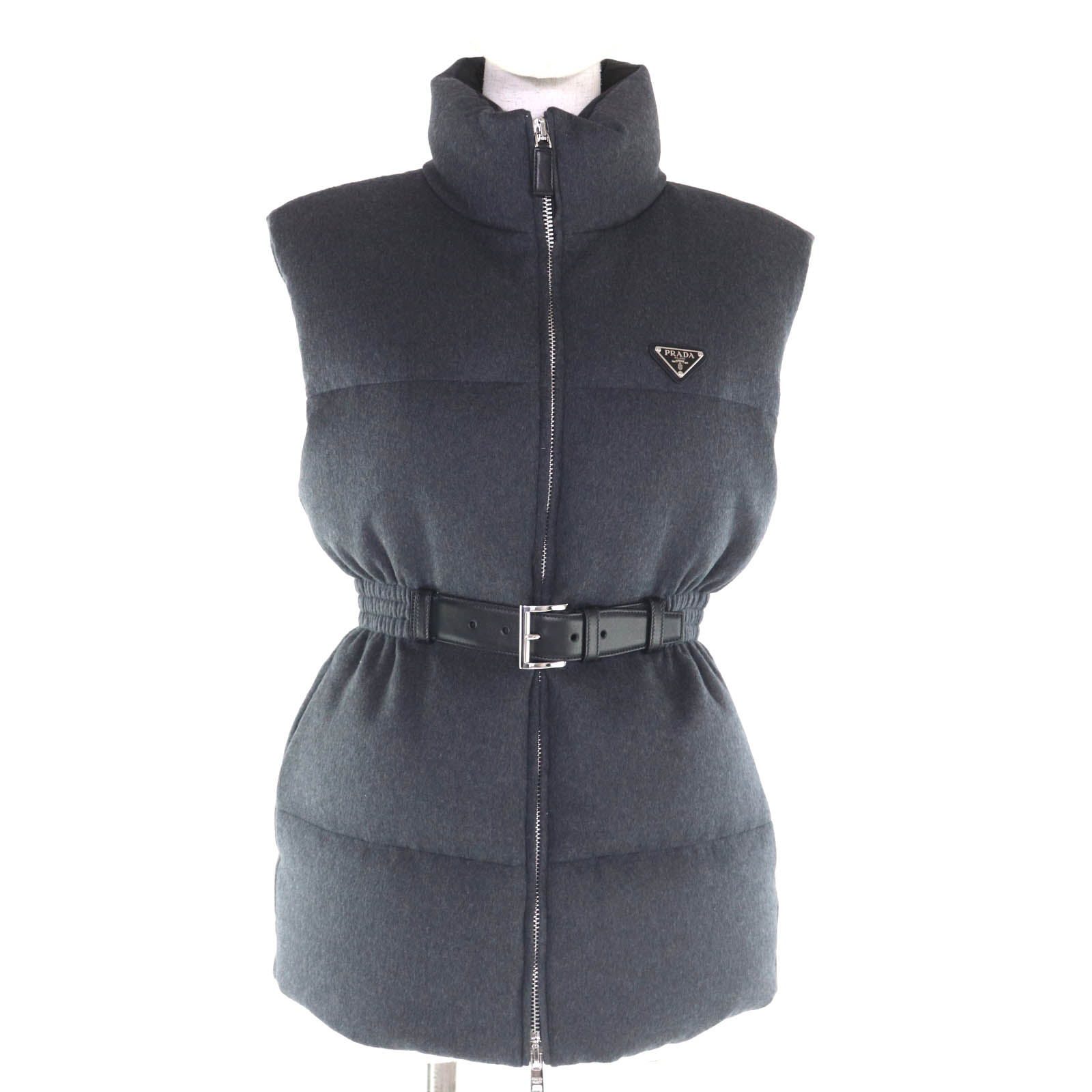 未使用品◇PRADA プラダ 24AW 29S131 バージンウール100％ トライアングルロゴプレート レザーベルト付き ダウンベスト グレー 36 ハンガー・ガーメント付き イタリア製 正規品 レディース【中古】