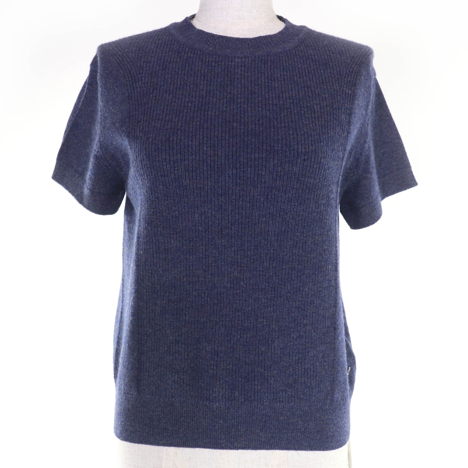 未使用品☆HERMES エルメス 24AW 4H2600D1 カシミヤ100％ サークルロゴ 半袖ニット ネイビー 40 イギリス製 正規品 レディース【中古】｜衣類＆ブランドリサイクル GREEN 45,045円