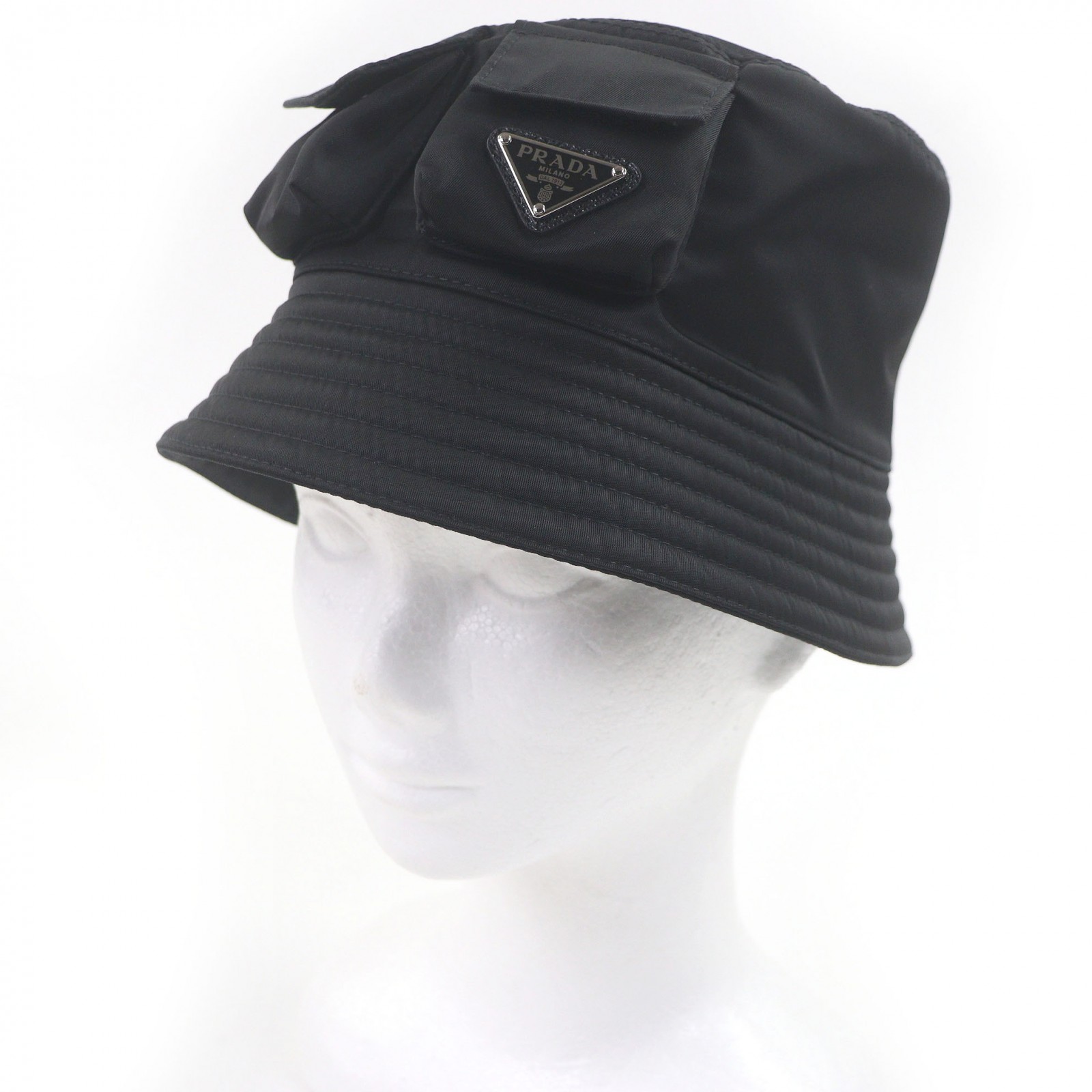 極美品□PRADA プラダ 2HC350 Re-Nylon ３角形ロゴタイプ ３角形一皿 井戸釣瓶かぶり笠 鳥打ち帽 黒いこと L イタリア製 定め事品 メンズ【中古】