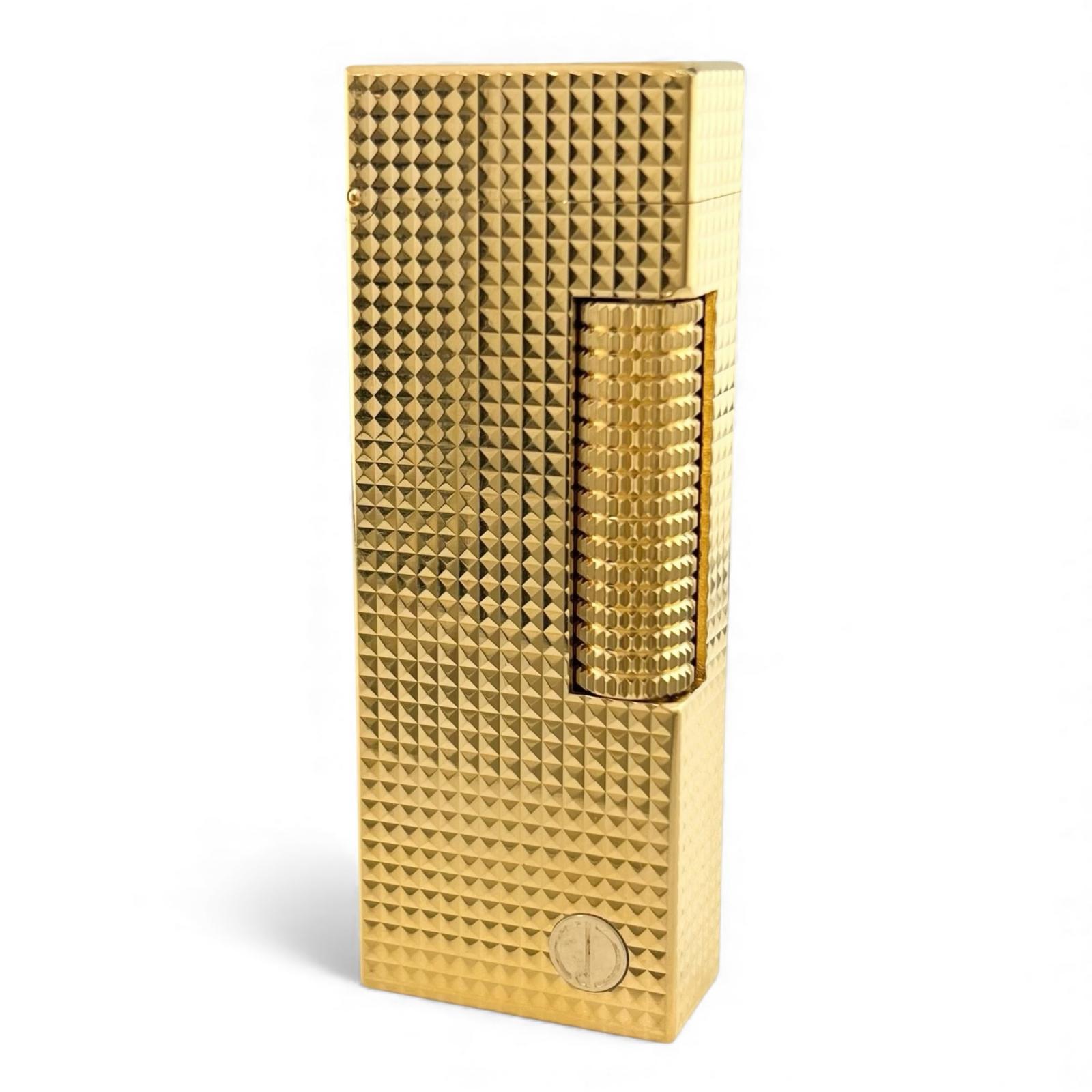 美品▲Dunhill ダンヒル スクエア ダイヤ柄 ローラー式 喫煙具 ガス ライター ゴールド スイス製 メンズ 着火確認済み【中古】