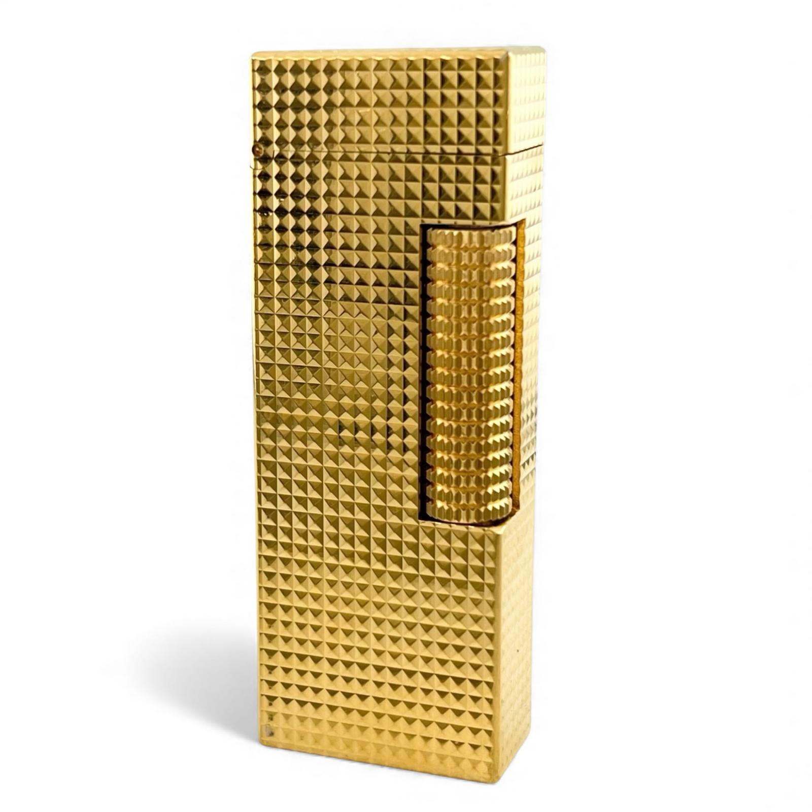 美品▲Dunhill ダンヒル スクエア ダイヤ柄 ローラー式 喫煙具 ガス ライター ゴールド スイス製 メンズ 着火確認済み【中古】