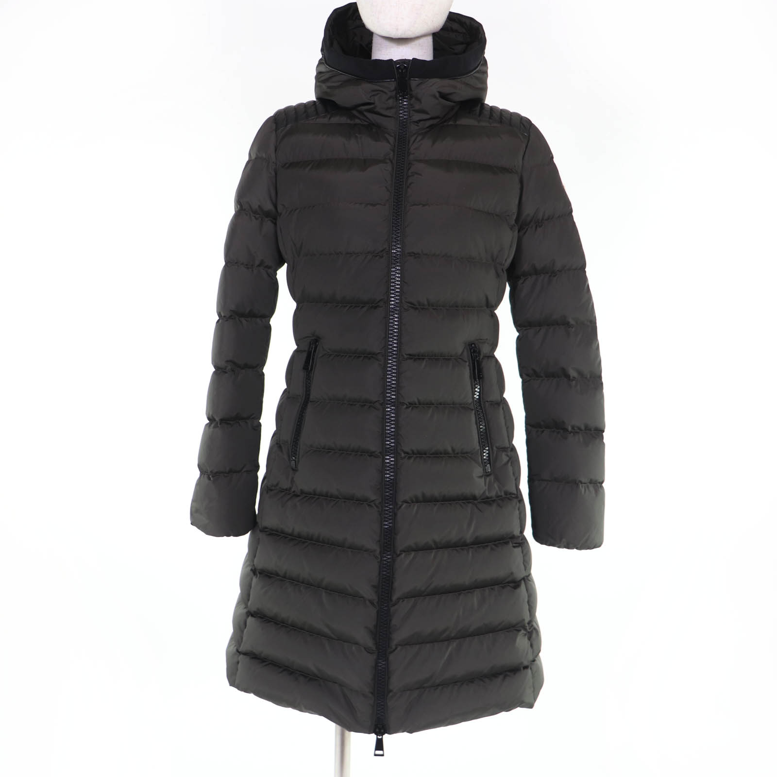 美品☆MONCLER モンクレール TALEVE ロゴワッペン・フード付 レザー使い ZIP UP ダウンコート カーキ 2 正規品 レディース【中古】