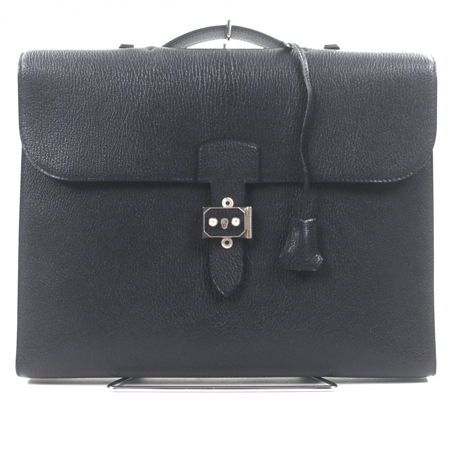 未当てはめる品▼HERMES エルメス サックアデペッシュ ともし火 1-37 シェーブル つや消ししろがね色金具 なめし革 ブリーフ容れもの 黒いこと Z目じるし 箱・保護すること袋付き添い人 フランス共和国製 メンズ【中古】
