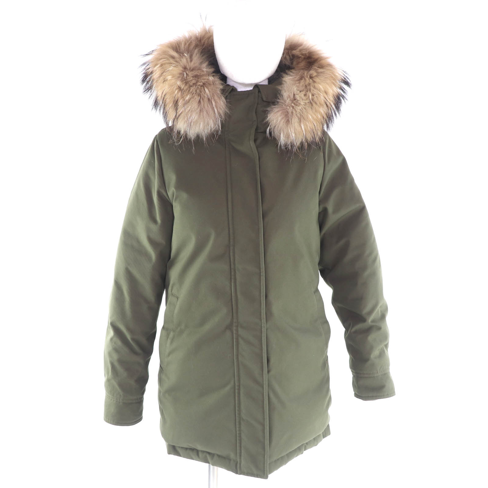 美品★Pyrenex ピレネックス BORDEAUX ラクーンファー・フード・ロゴワッペン付 比翼仕立て ダウンコート カーキ 38 ブルガリア製 正規品 レディース【中古】