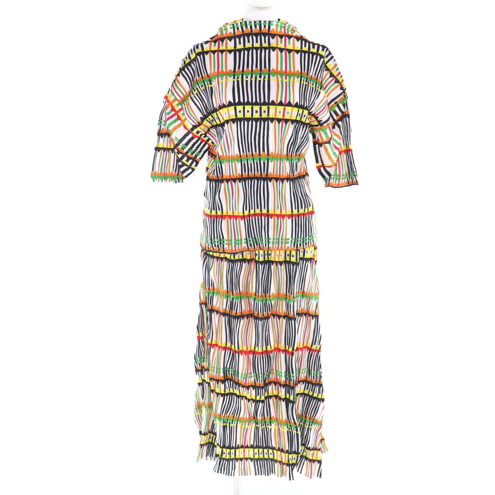 極美品★PLEATS PLEASE 筋目プリーズ イッセイミヤケ PP22-JK792/PP22-JG795 総柄 半袖カットソー＋スコート 2点書き割り セットアップ マルチ 3 日本製 定め事品 レディース【中古】