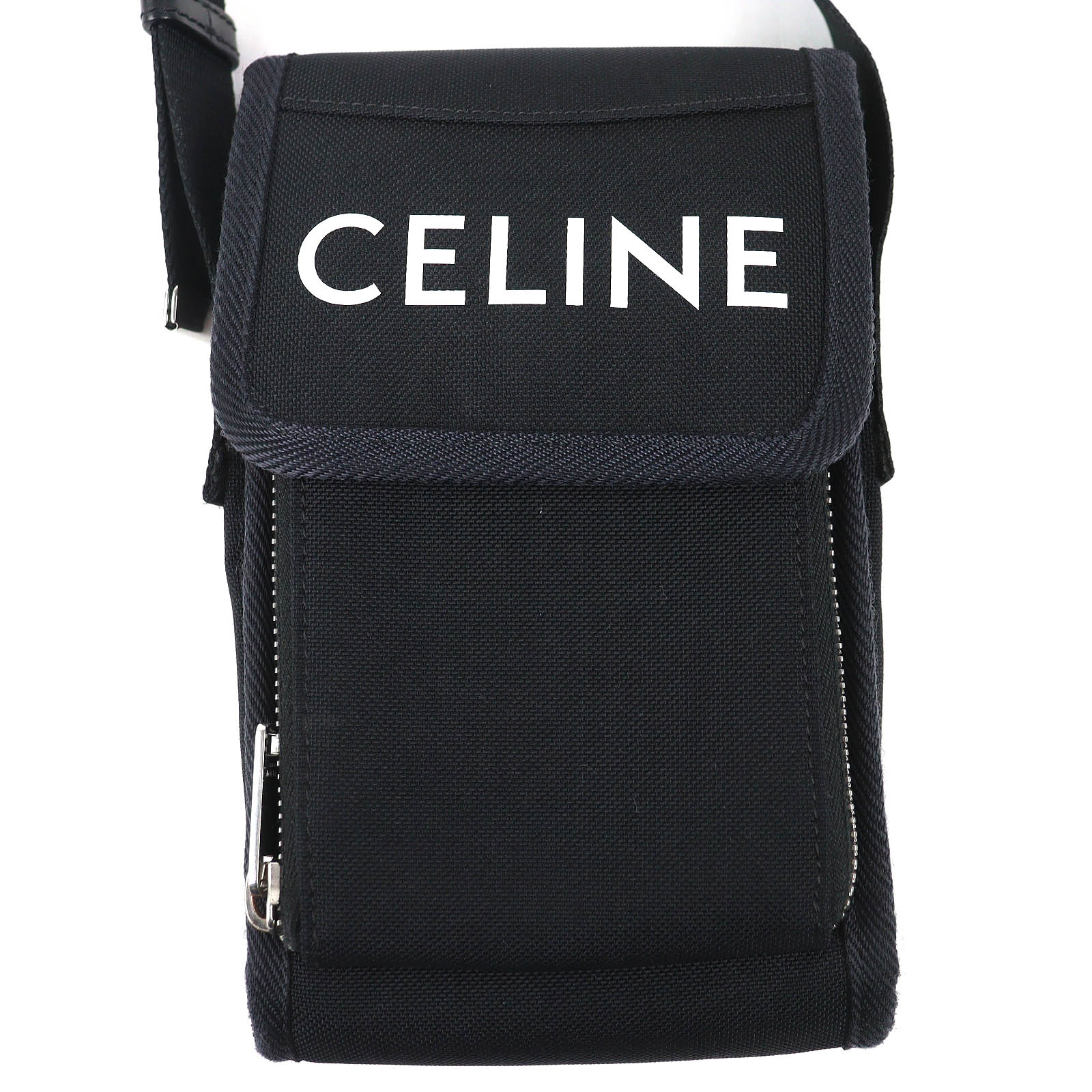 良品△CELINE セリーヌ 10K032EIY TREKKING FLAP PHONE トレッキング フラップ フォン ロゴ モバイルポーチ ショルダーバッグ ブラック 箱・保存袋付き イタリア製 メンズ レディース【中古】