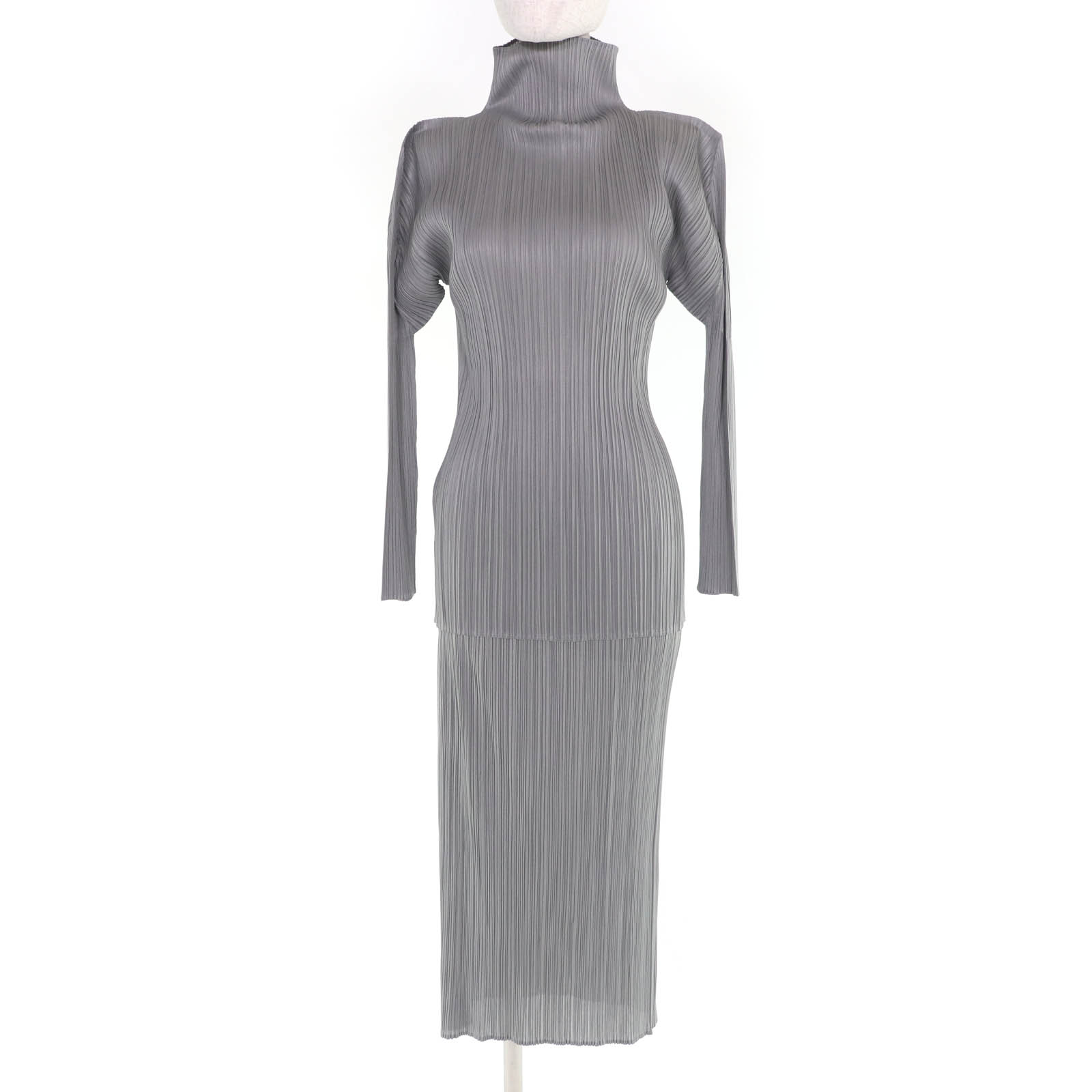 極美品☆PLEATS PLEASE 筋目プリーズ イッセイミヤケ PP04-JK604 PP04-JD613 セットアップ 薄墨色 トップス：3 スコート：1 日本製 定め事品 レディース【中古】