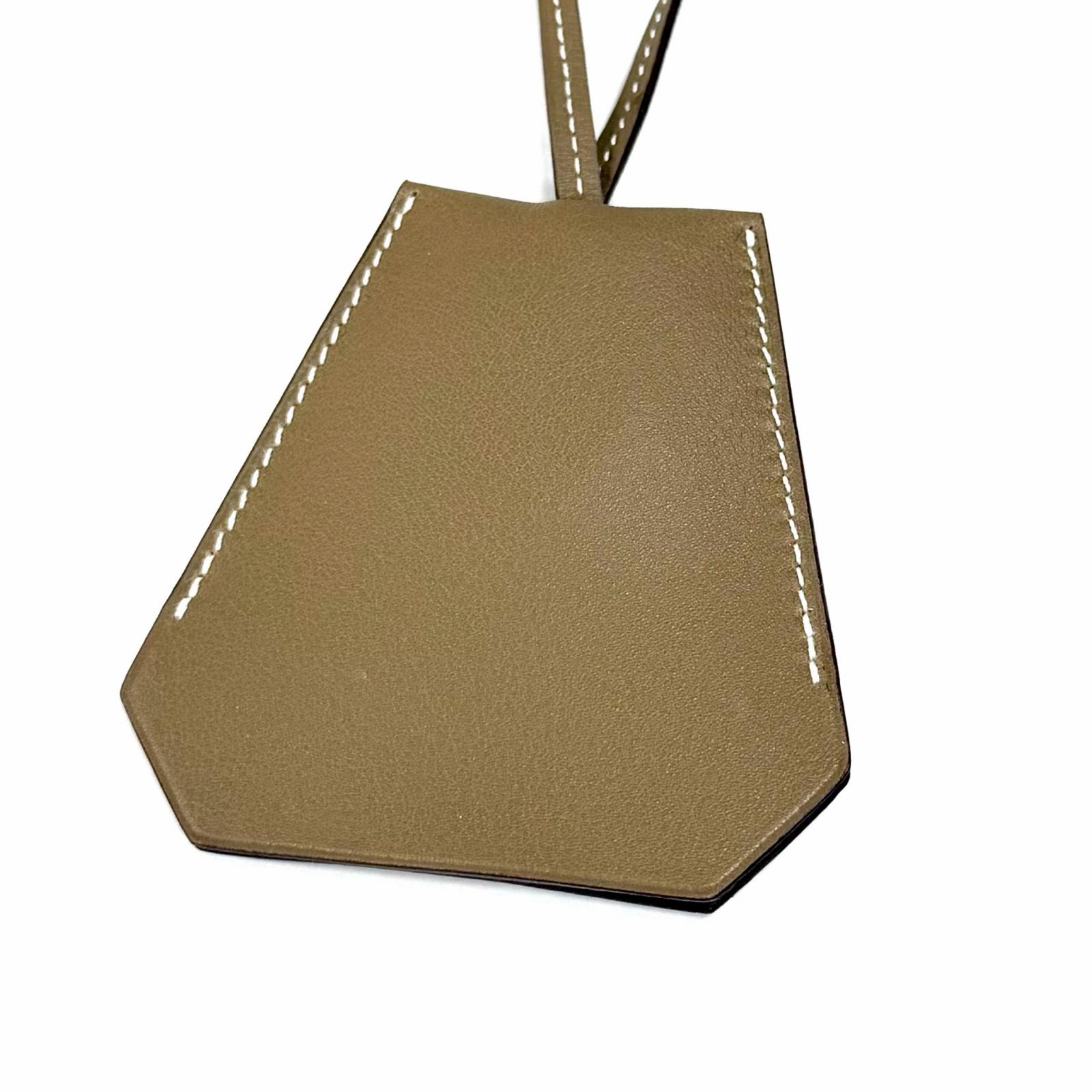 極美品★HERMES エルメス エトゥープ シルバー金具 レザー クロシェット ネックレス チャーム レザー ネックレス C刻印 箱付き フランス製 レディース【中古】