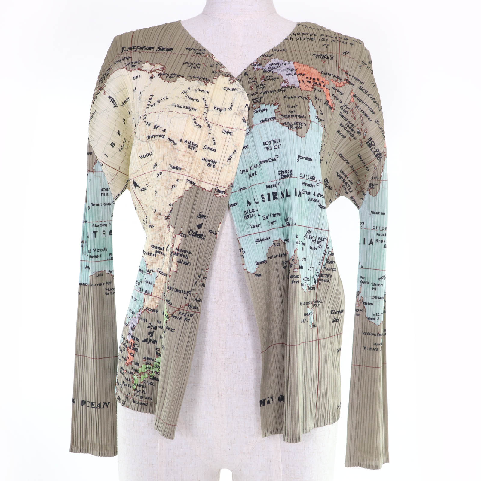 極美品☆PLEATS PLEASE 筋目プリーズ イッセイミヤケ 08SS PP81-J0594 領域軍用地図 Worid Map ジレー 薄墨色 3 日本製 定め事品 レディース【中古】