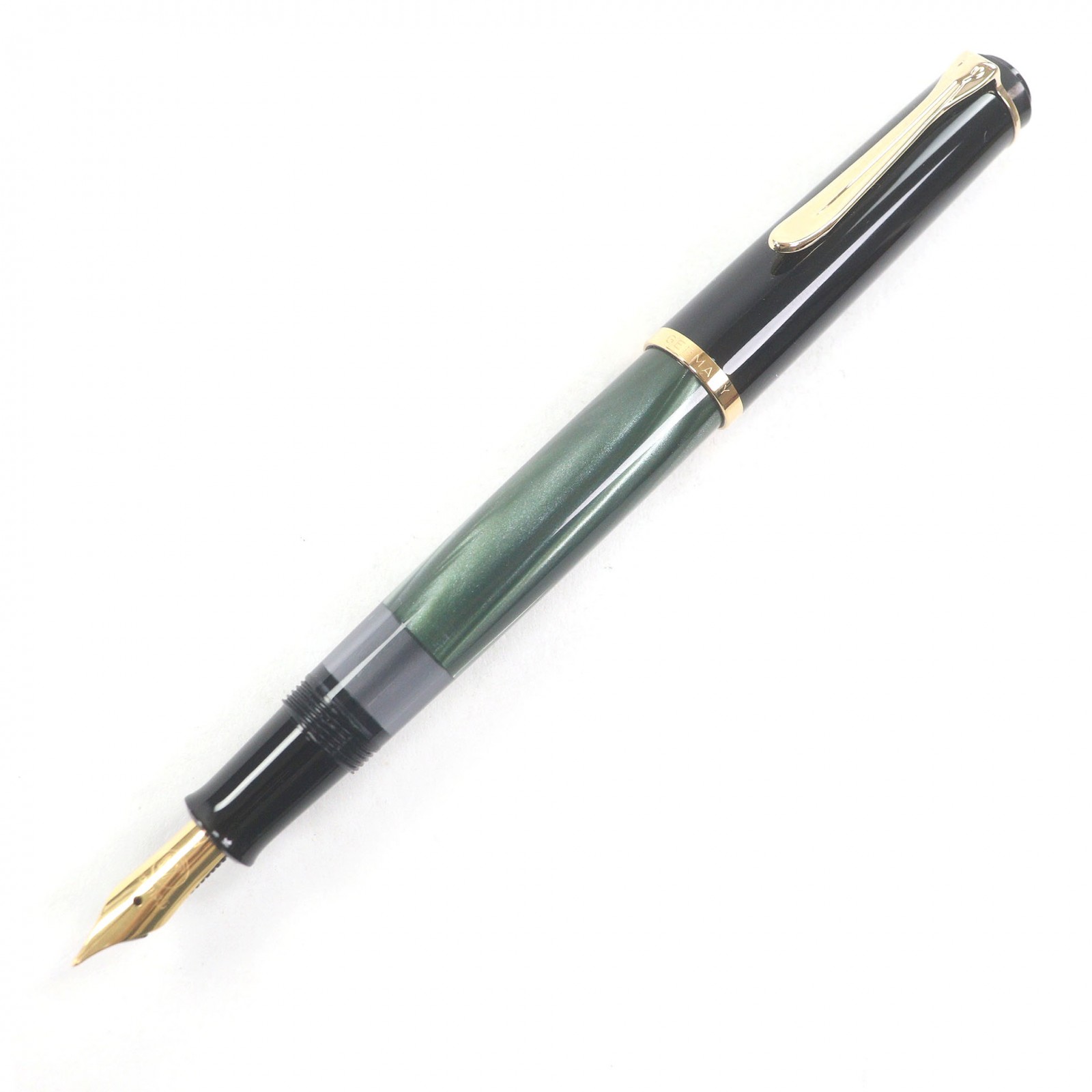 未当て嵌める品□PERIKAN 伽藍鳥 M200 古典派音楽 Fニブ 旗がしら式 筆 ステーショナリー 黒いこと ビー玉緑であること 箱付き添い人 ＦＲＧ製 メンズ【中古】