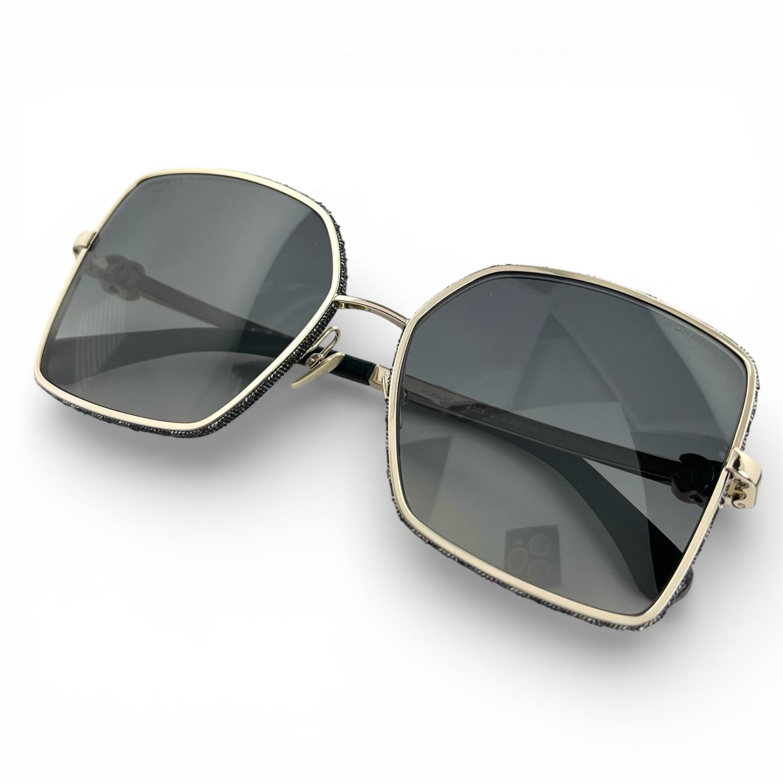 美品▲CHANEL シャネル 4288-Q 現行品 ココマーク スクエアシェイプ サングラス ブラック ゴールド デニム レザー 57□17 140 保存袋付き イタリア製 メンズOK【中古】｜衣類＆ブランドリサイクル GREEN