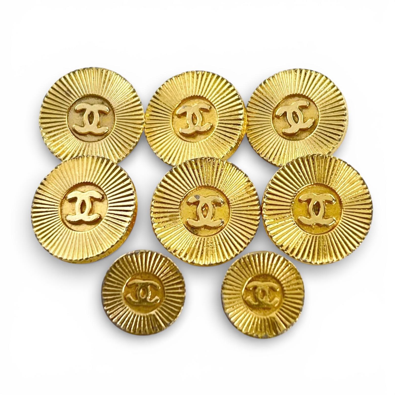 美品▲CHANEL シャネル ヴィンテージ ー ココマーク 裏ロゴタイプ入り口・入口 金名取り草 金属元素名取り草 8個書き割り ゴールド レディース【中古】