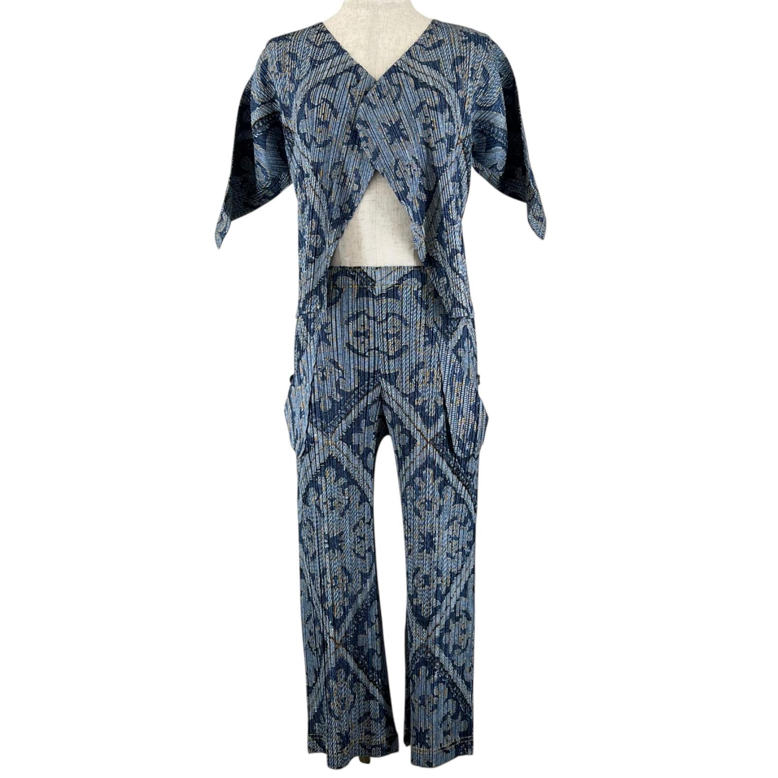 極美品▲PLEATS PLEASE 筋目プリーズ イッセイミヤケ PP91-JO566 ジーンズ書き換える セットアップ 青碧 3 日本製 定め事品 レディース【中古】
