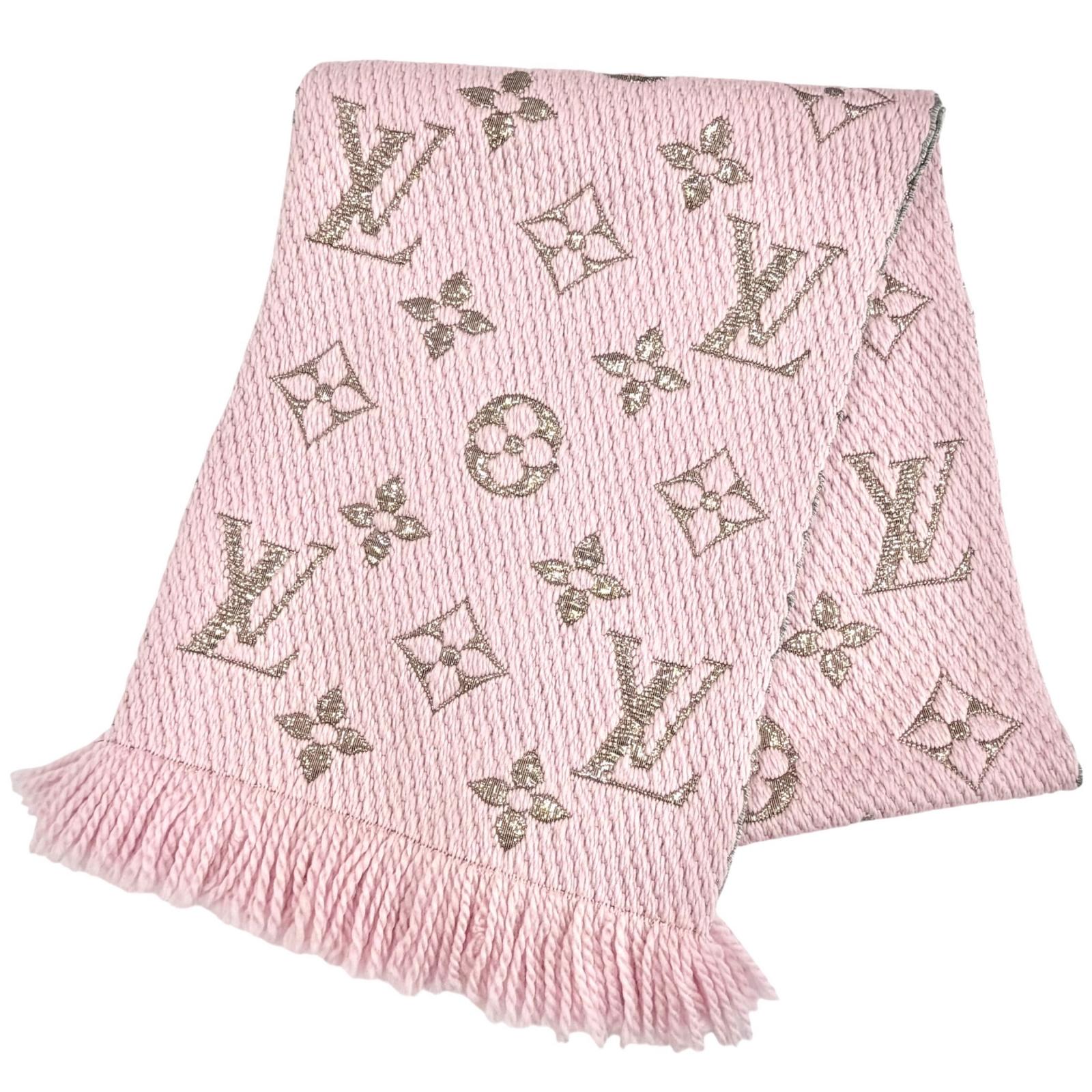 美品◇LOUIS VUITTON ルイヴィトン M70466 エシャルプ ロゴタイプ気違い シャイン 羊毛 地絹混 えり巻き さくら色 ゴールド イタリア製 定め事品 レディース 保護すること袋付き添い人 【中古】