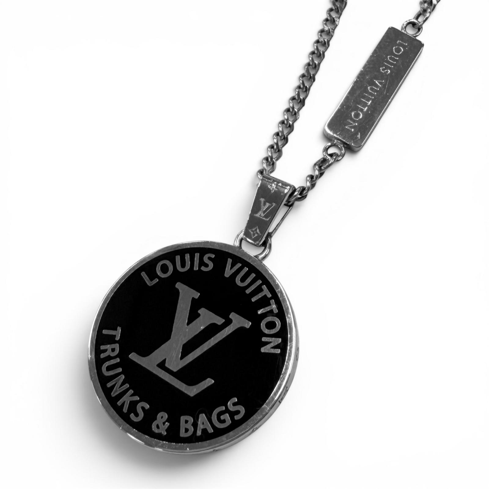 美品□LOUIS VUITTON ルイヴィトン 2022年製 M00911 首飾り・LVアワード シャンデリヤ 付属物 しろがね色 黒いこと イタリア製 メンズ 【中古】
