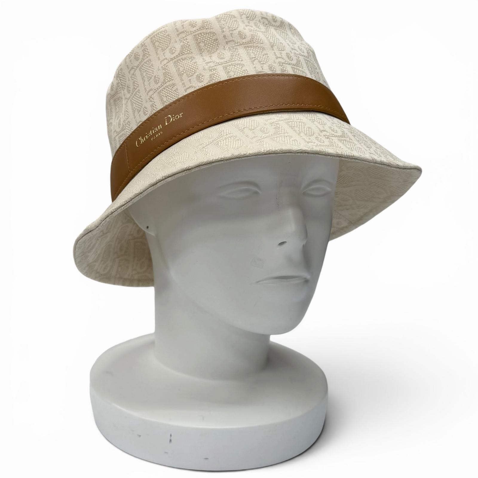 美品★Christian Dior ディオール CPB06132ECOB 綿織物100％ Teddy-D オブ漏れる シリングかぶり笠 なめし革使い走り かぶり笠 ともし火ベージュ 57 イタリア製 定まり品 レディース 箱付き添い人 【中古】