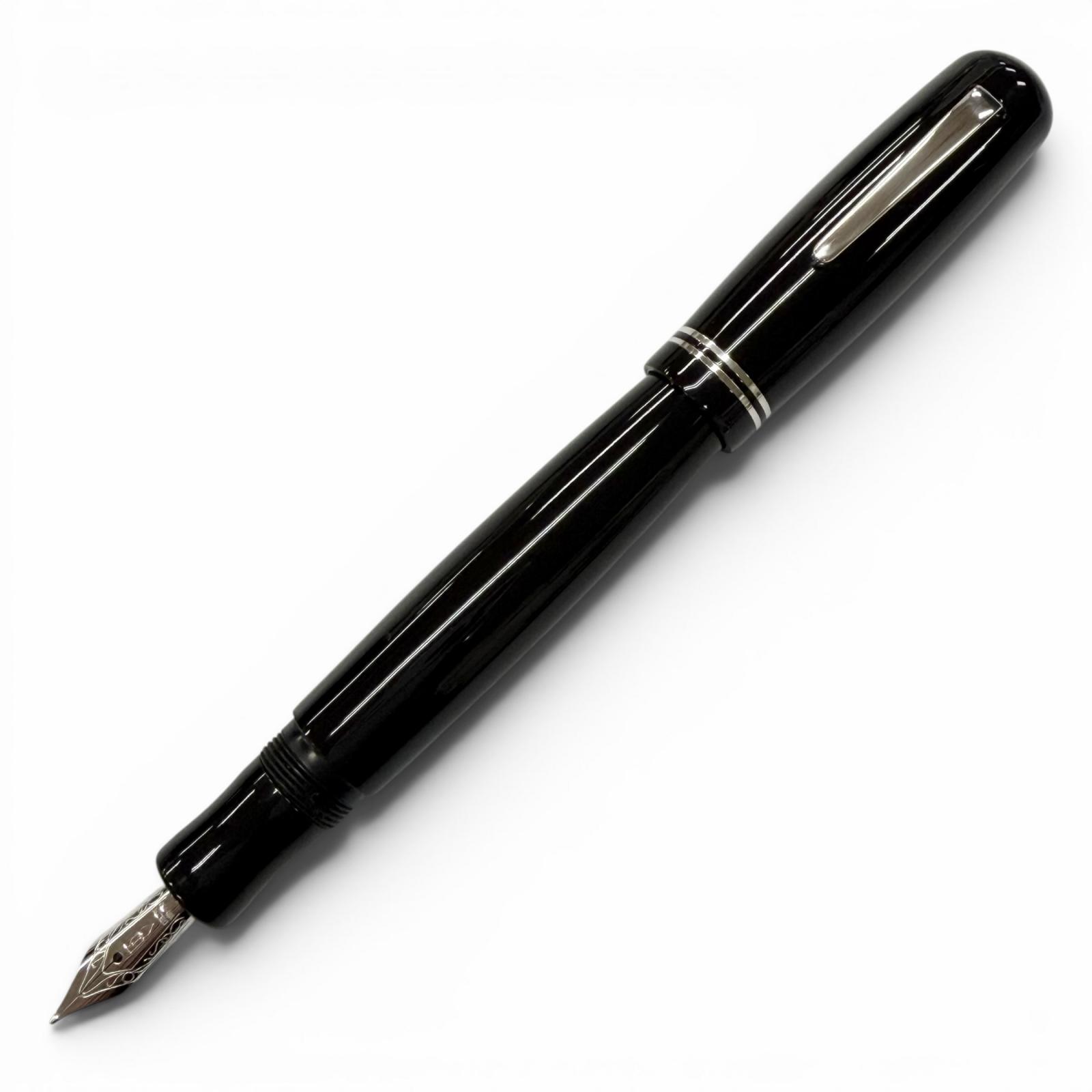 極美品▼DELTA デルタ 366 ペン先18K Mニブ 万年筆 ブラック シルバー イタリア製 メンズ ケース・カートリッジ付き【中古】｜衣類＆ブランドリサイクル GREEN