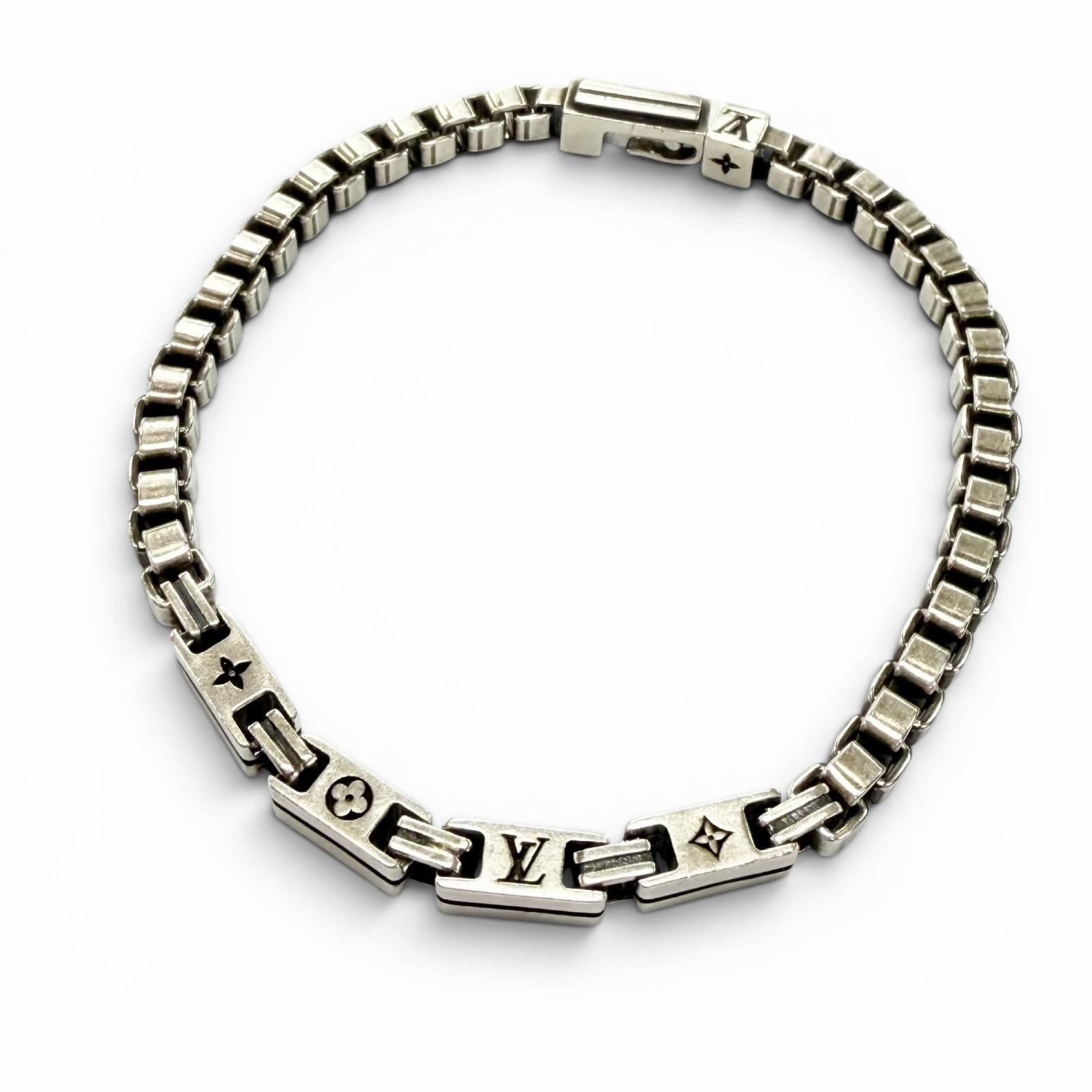 美品▼LOUIS VUITTON ルイヴィトン 2025年製 M1149L LV仕立て屋 AG925 腕輪 しろがね色 L イタリア製 掛け目33g メンズ 箱・保護すること袋付き添い人 【中古】