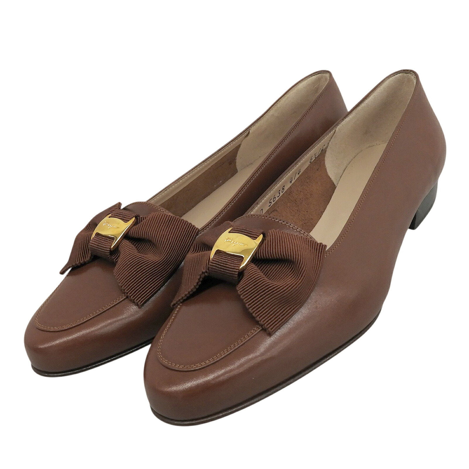 未当て嵌める品▲Salvatore Ferragamo サルヴァトーレフェラガモ NURSE ヴァラリボン なめし革 パンプス 赤銅色 6 1/2 C イタリア製 レディース 箱付き添い人 【中古】