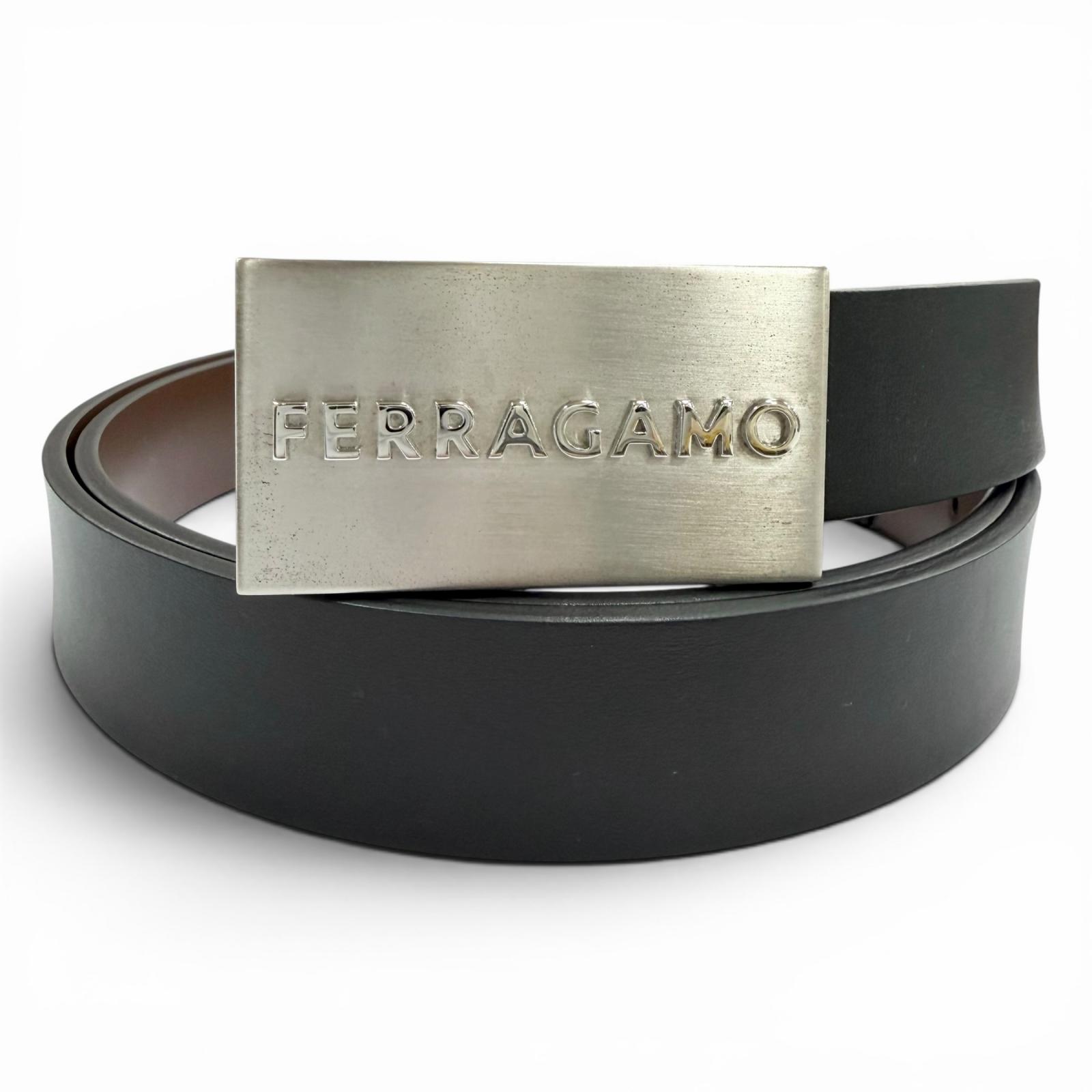未当て嵌める品▼FERRAGAMO フェラガモ ロゴタイプ一皿 バックル リヴァーシブル なめし革胴締め 黒いこと 赤銅色 しろがね色金具 イタリア製 メンズ 【中古】