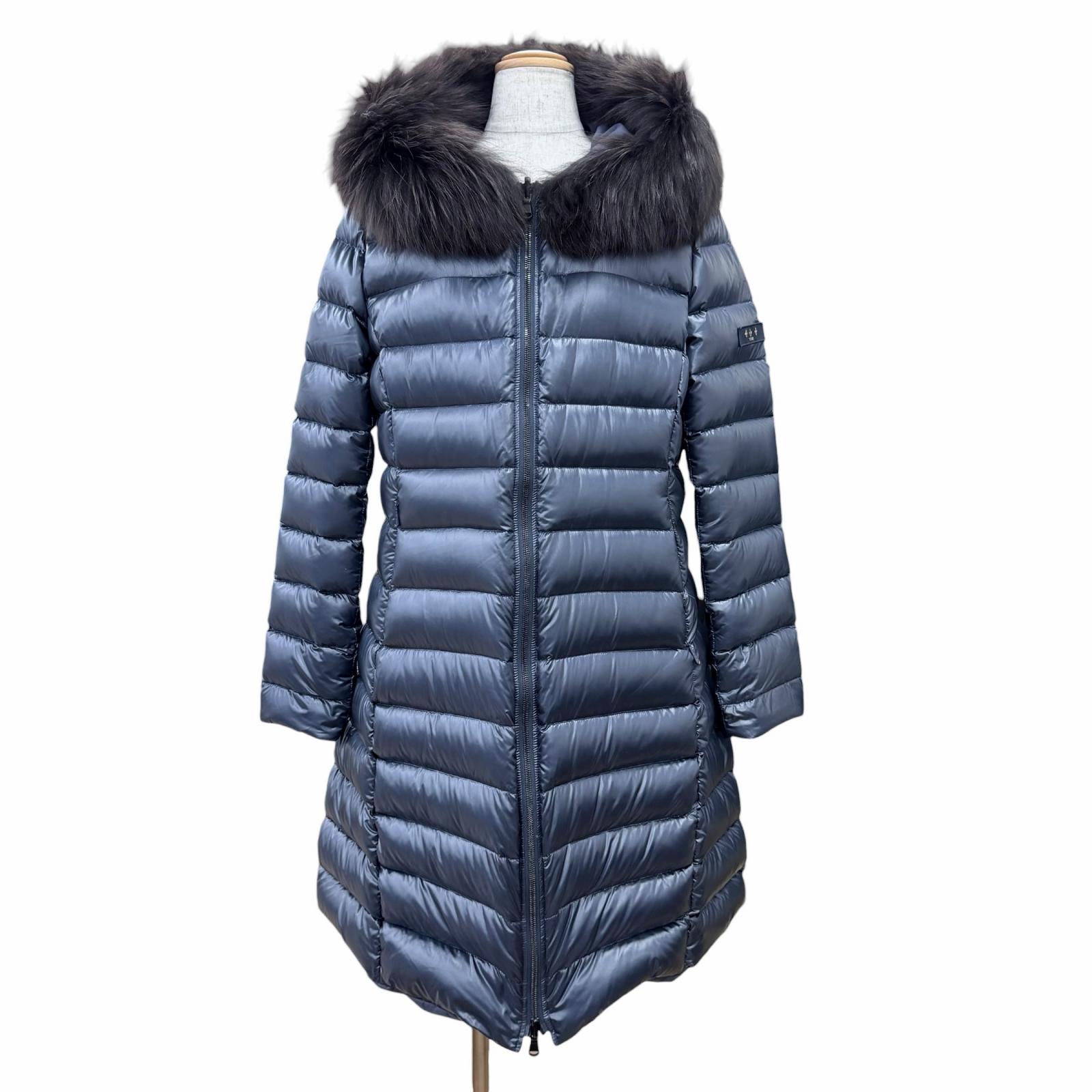 極美品△TATRAS タトラス 20AW LTA20A4706 ISERA イセラ ロゴタイプ紋章 ラクーンファー・フード付き添い人 リヴァーシブル 落ちこむ厚地の外套 米国海軍 04 置き目品 レディース 【中古】