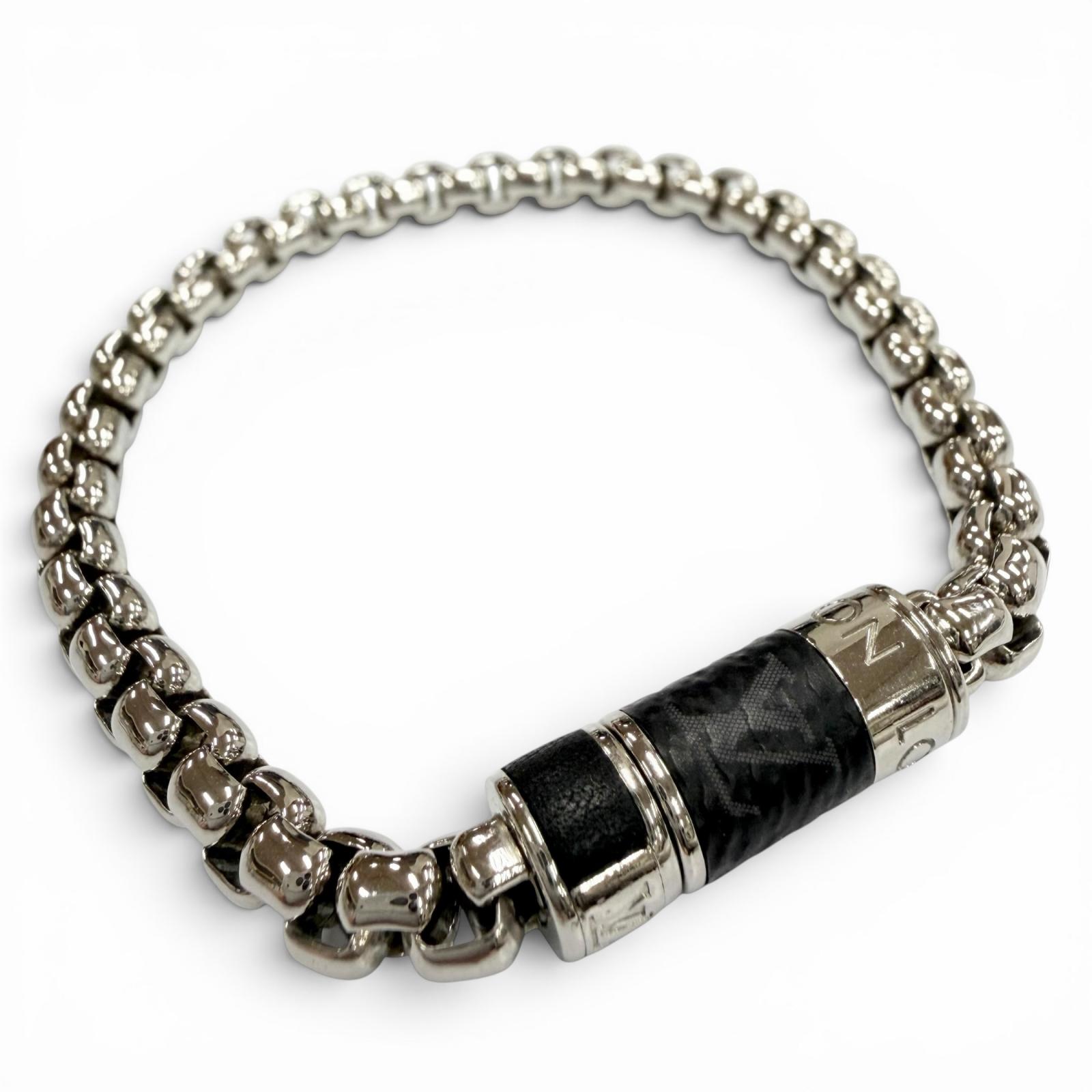 極美品▼LOUIS VUITTON ルイヴィトン 2024年製 M63107 チェーン店 モノグラムエクリプス 腕輪 しろがね色 メンズ 佩び物 保護すること袋付き添い人 【中古】