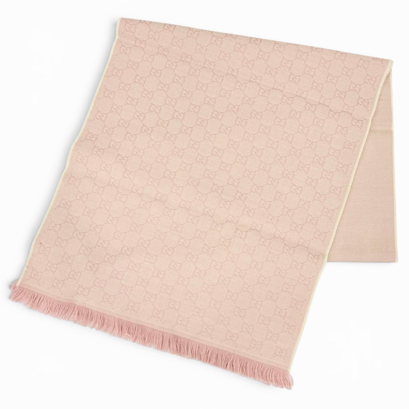 未当て嵌める品△GUCCI グッチ 848507 GG羊毛 えり巻き ミニフリンジ えり巻き サクラ色 45×185糎 付け届け品 イタリア製 置き目品 レディース 箱付き添い人 【中古】